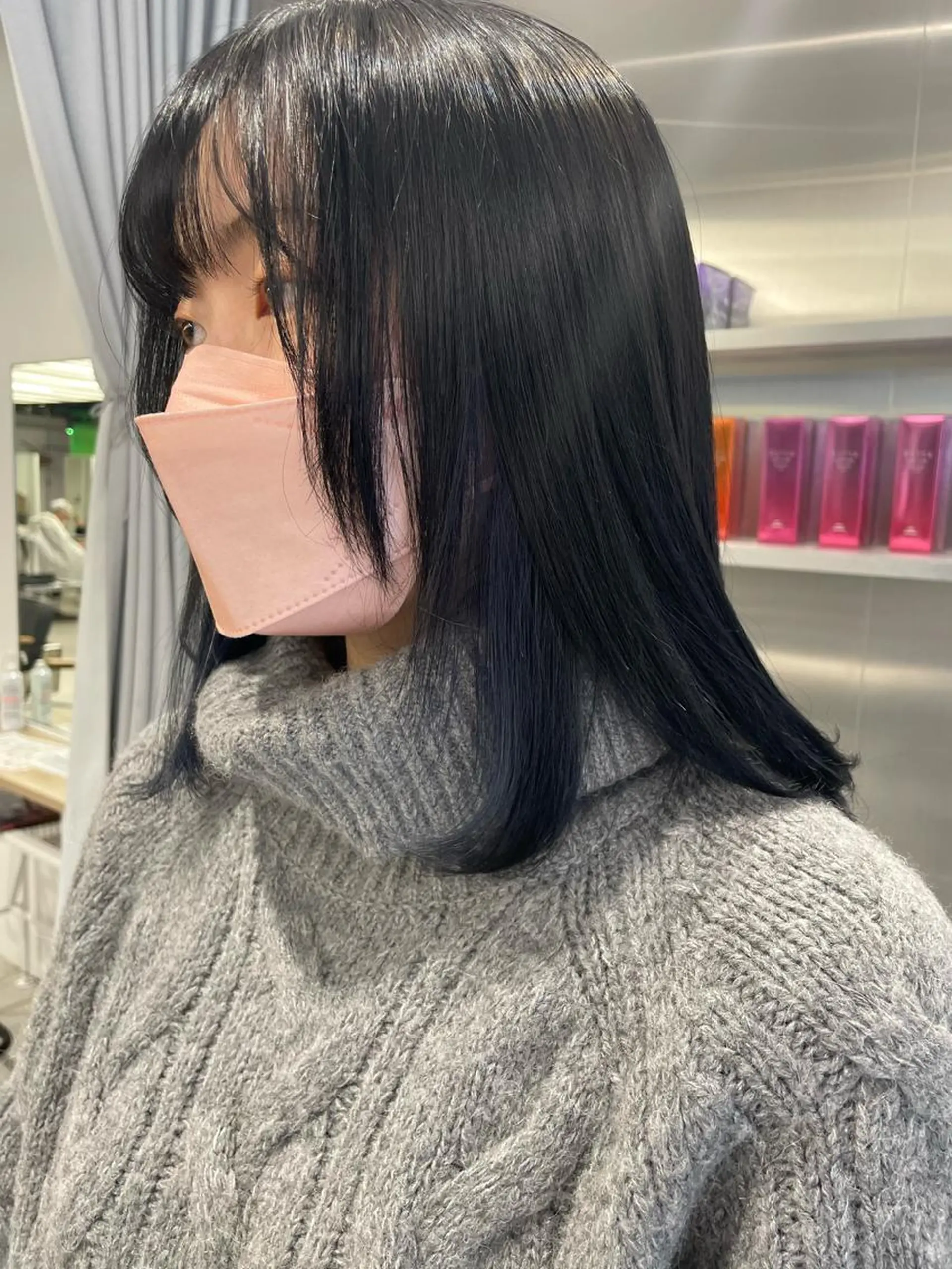 ミディアム カラー 黒髪 ブリーチ ブルーカラー ブルーブラック ネイビーカラー ヘアカラー 🧁はるひ/ ZEST八王子🟡のヘアスタイル