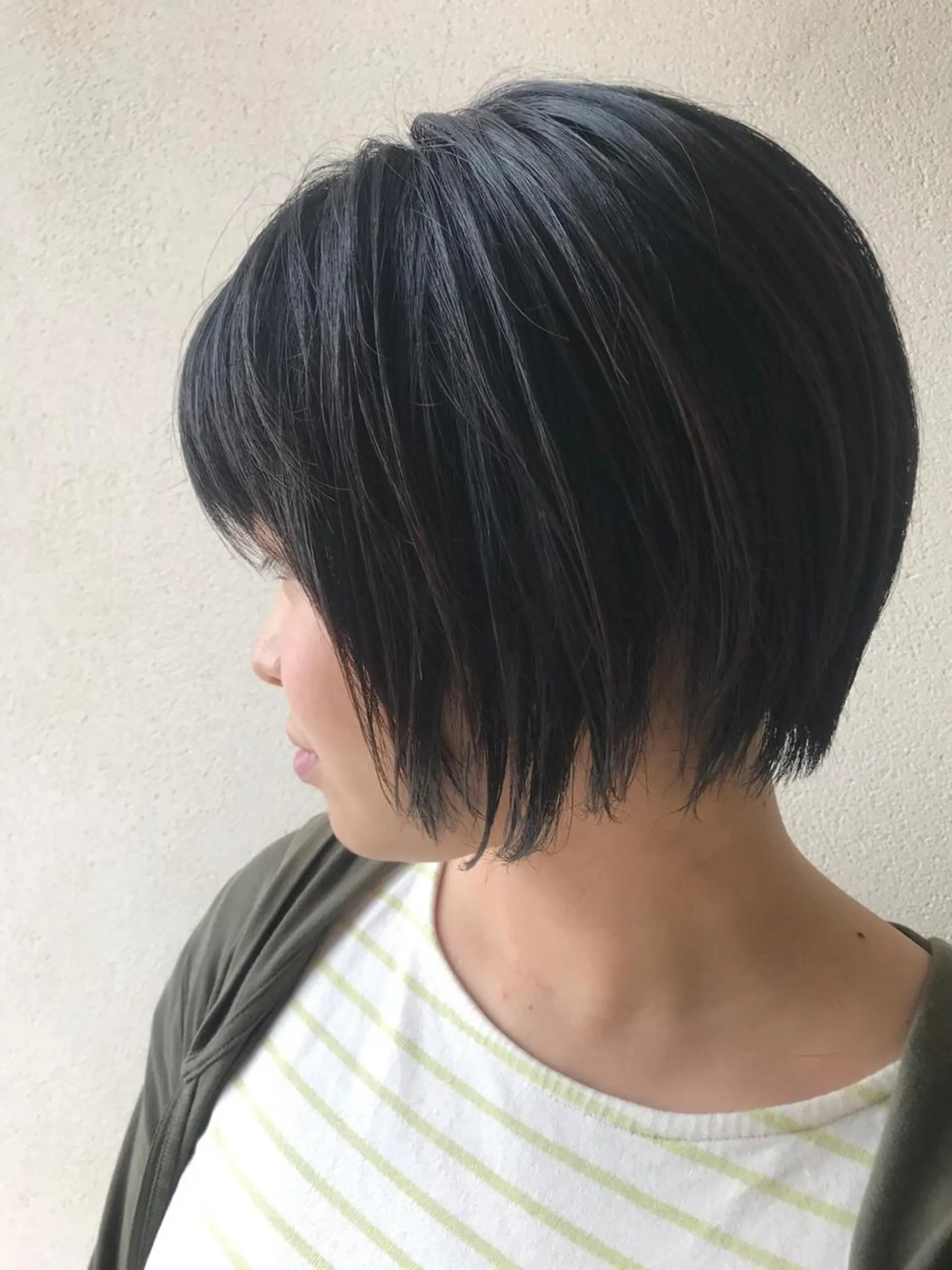 ショート ボブ 沢田 瞳のヘアスタイル
