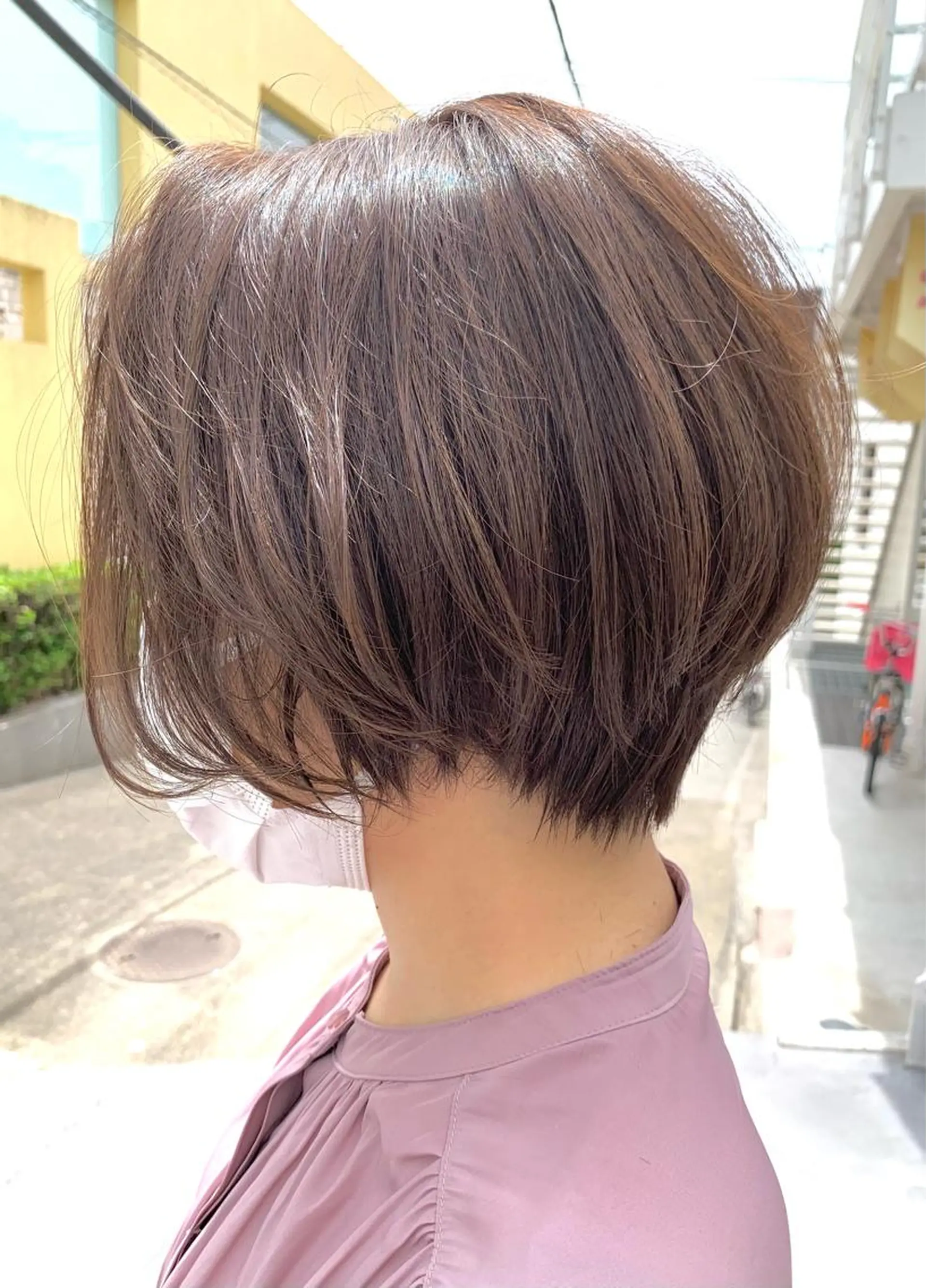 ショート カラー アクアカラー ベージュカラー ブリーチ ケアブリーチ ハイライトカラー カット トリートメント 王子田 隼のヘアスタイル