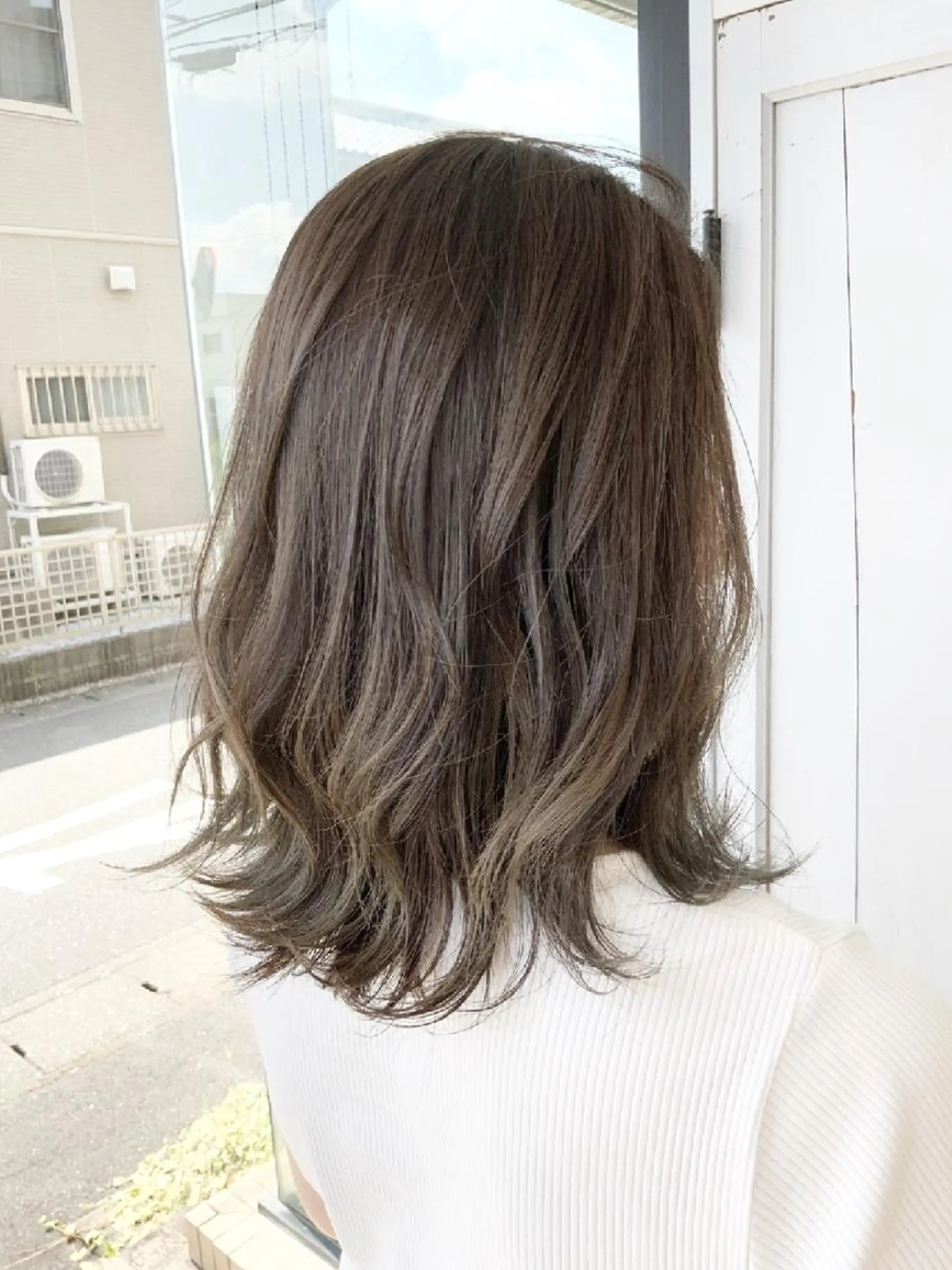 カラー アッシュ ヘアカラー トリートメント 堀 望美のヘアスタイル