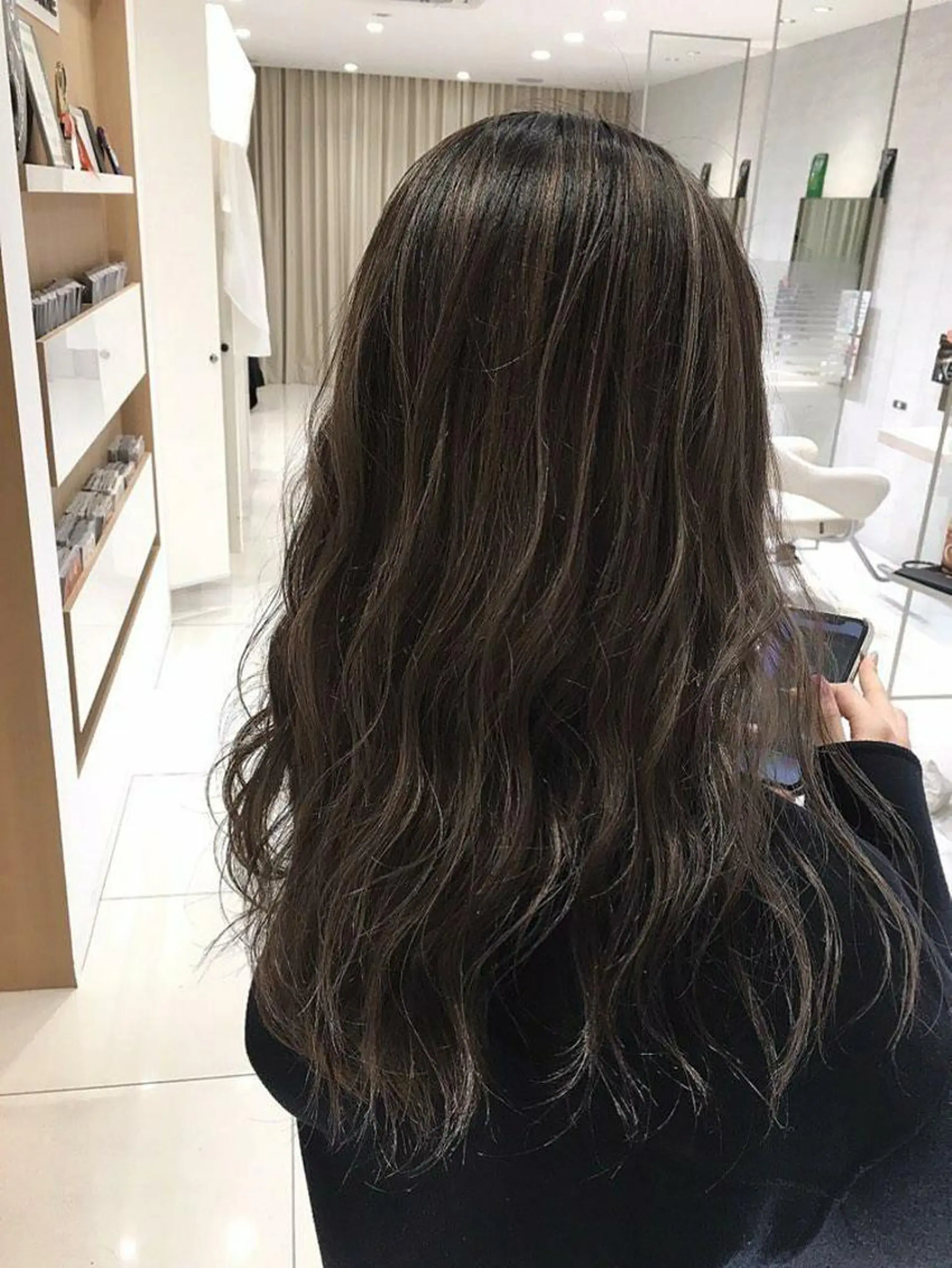 カラー セミロング ハイライトカラー ハイライト 新規限定カット無料 クーポン有り【桂口】のヘアスタイル