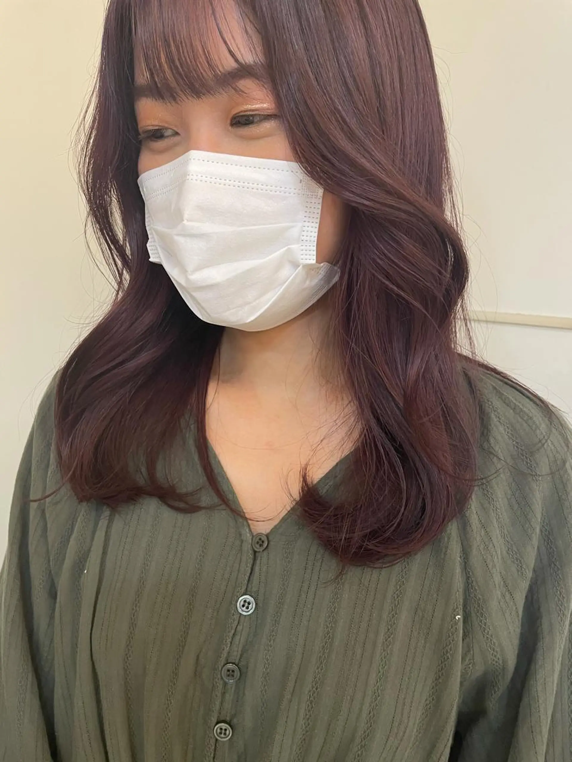 セミロング 顔まわりレイヤー 韓国風ヘア レイヤーカット 🩵盛れる韓国ヘア 🩵うるつやカラーのヘアスタイル