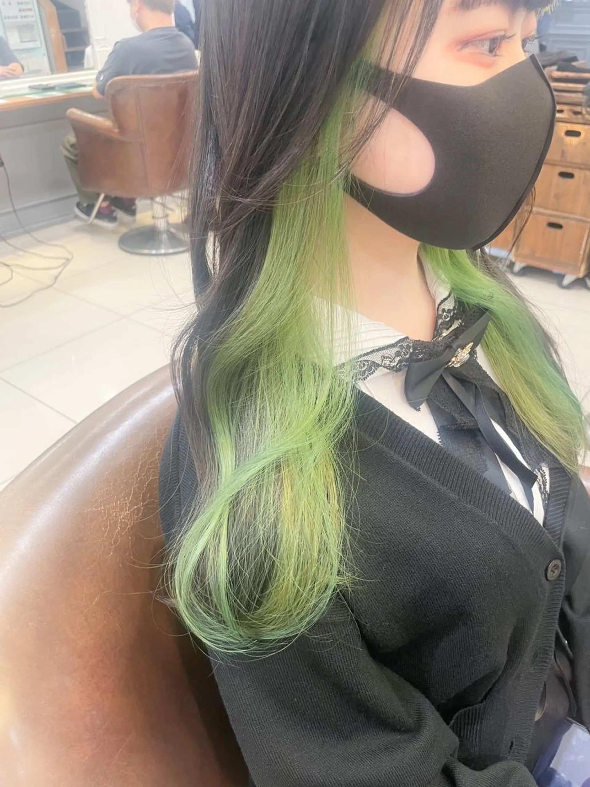 セミロング カラー インナーカラー ミント ミントグリーン カット ヘアカラー トリートメント ✨カラー支持No.1 🧸ワキ カナコ🧸のヘアスタイル