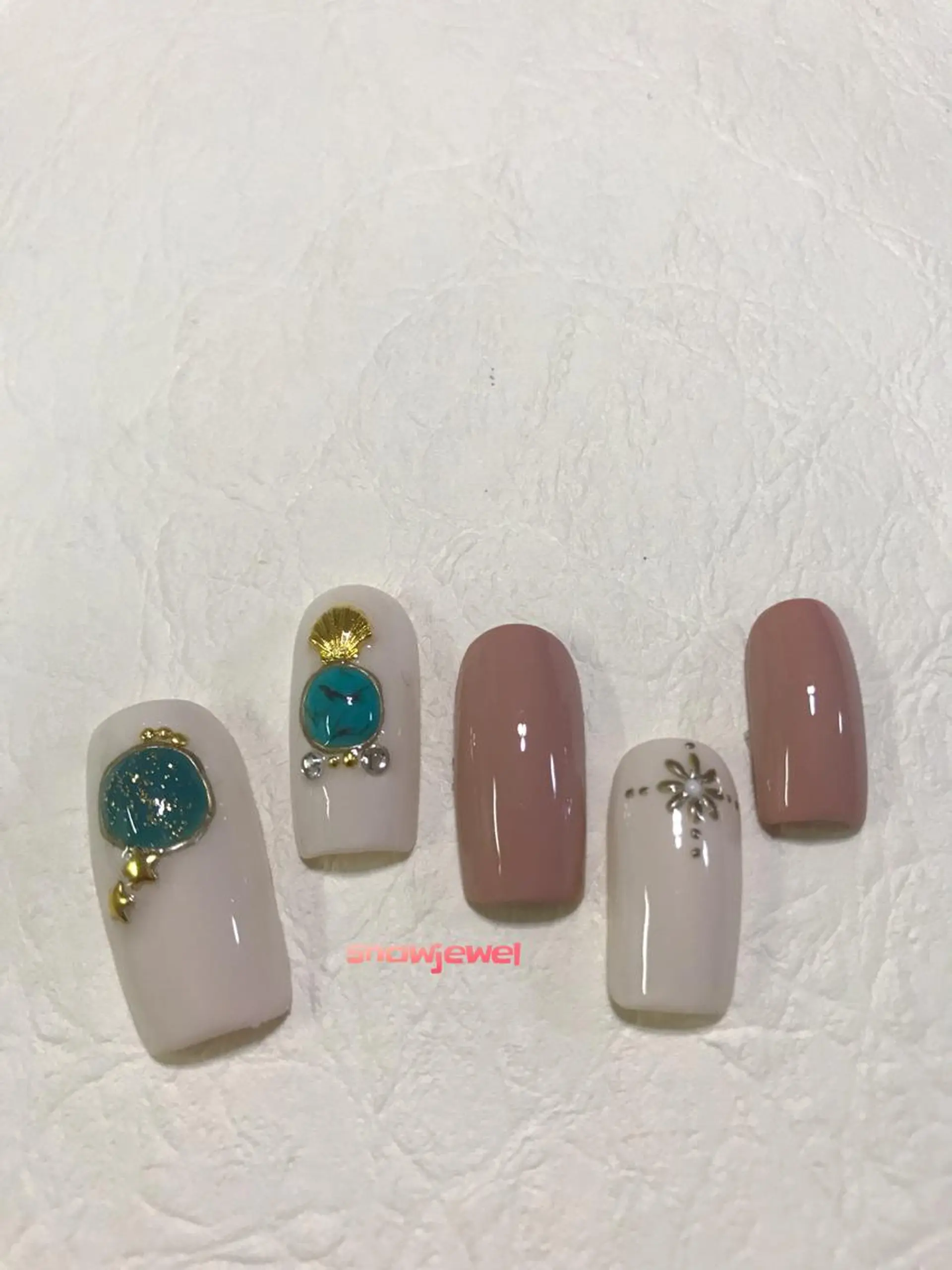 ネイル フットネイル nail snowjewelのネイルデザイン