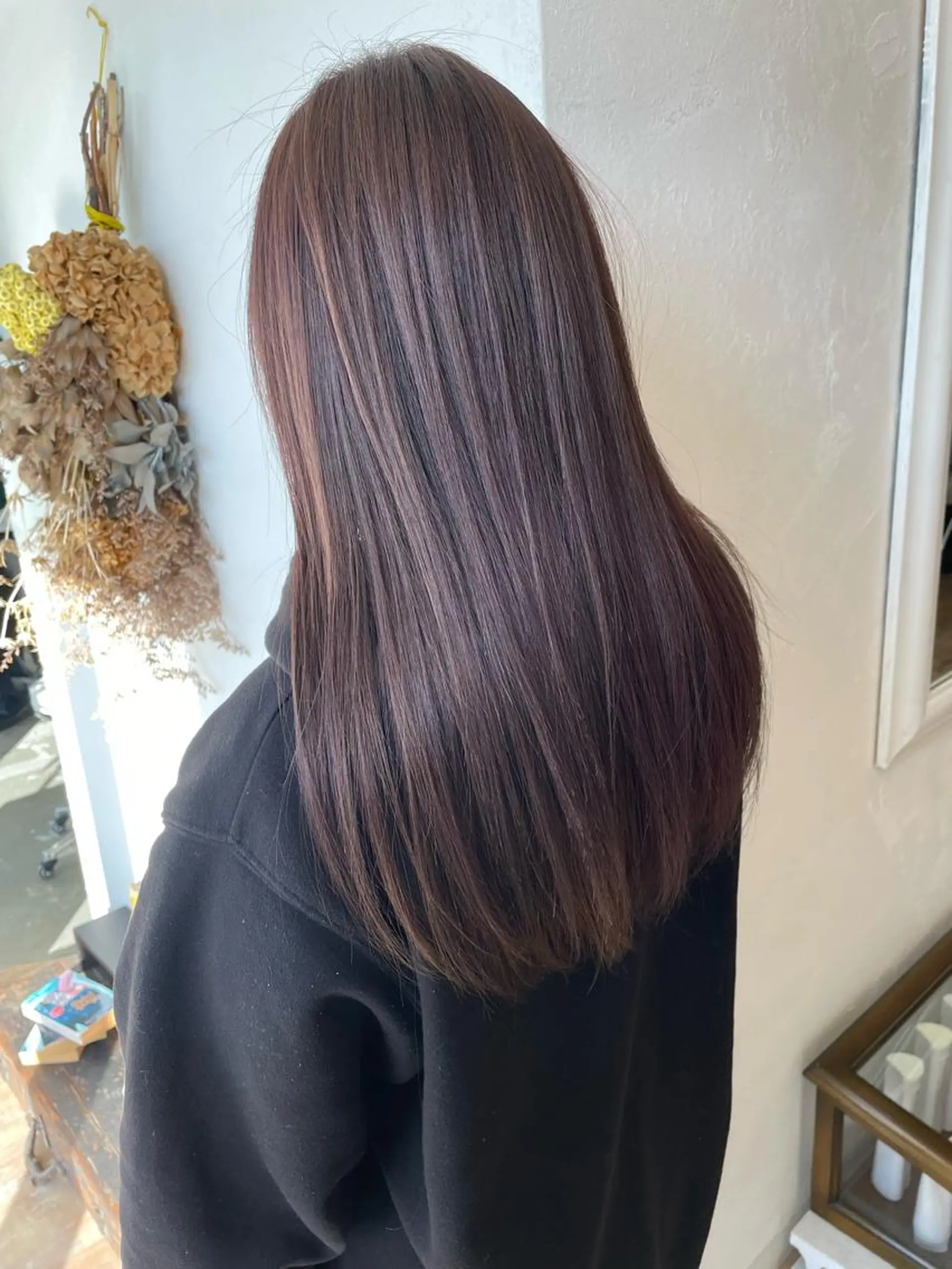 ロング カラー アッシュ ベージュカラー ピンクカラー 錦 茉李のヘアスタイル