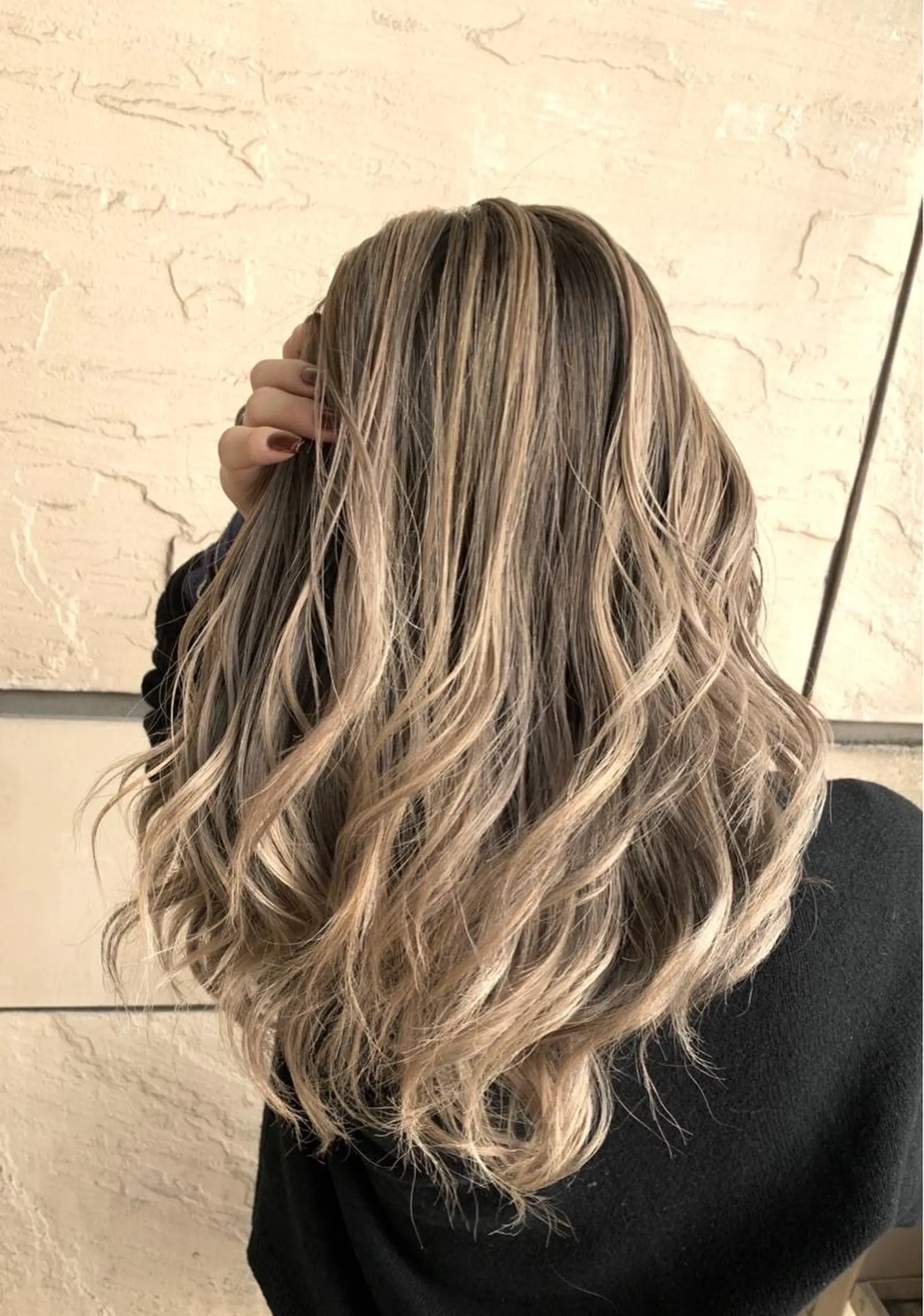 ロング カラー バレイヤージュ レイヤーカット ヘアカラー トリートメント エフェクトブリーチ エクステhiroのヘアスタイル