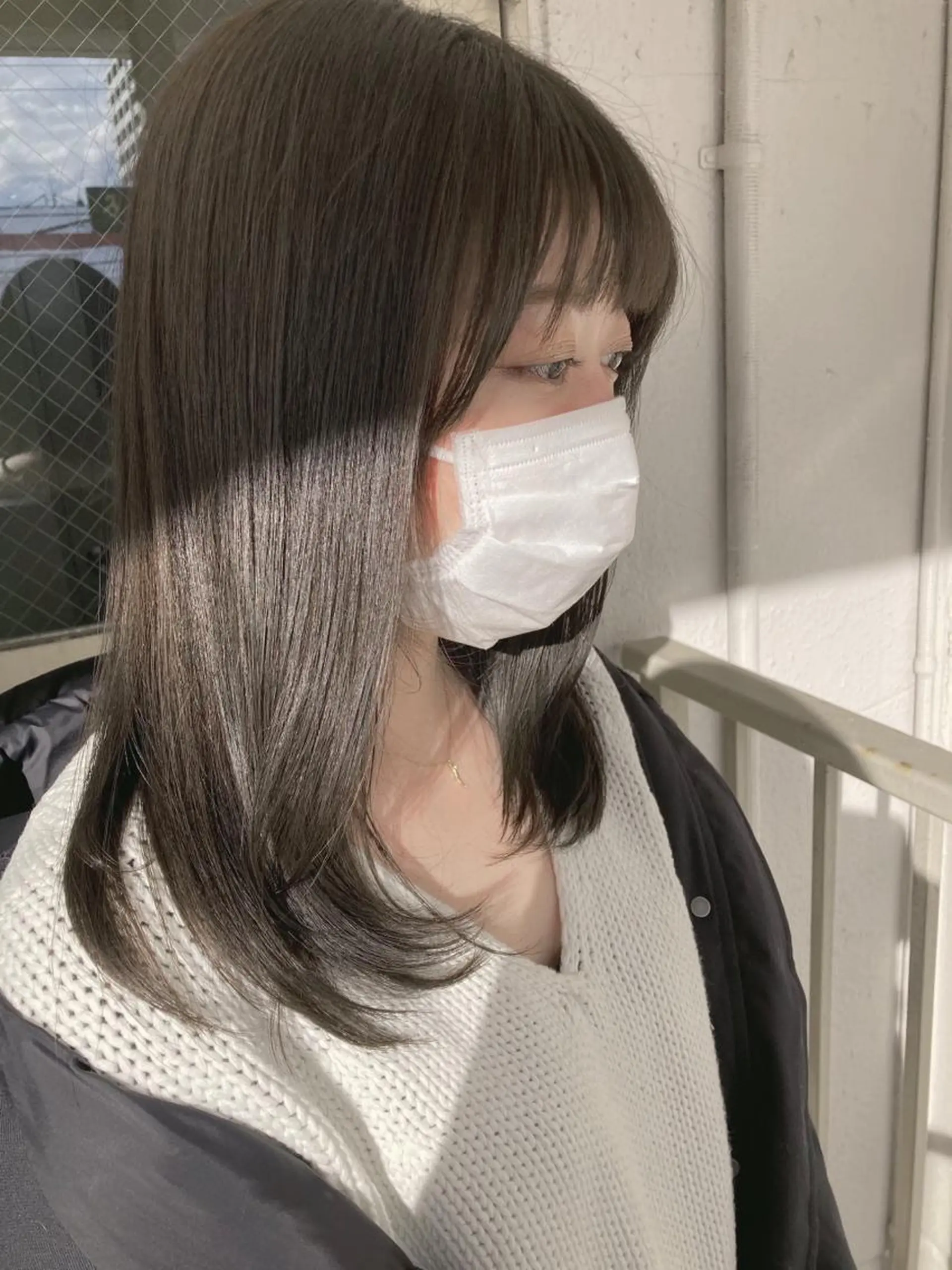 ミディアム roka ノゾミのヘアスタイル