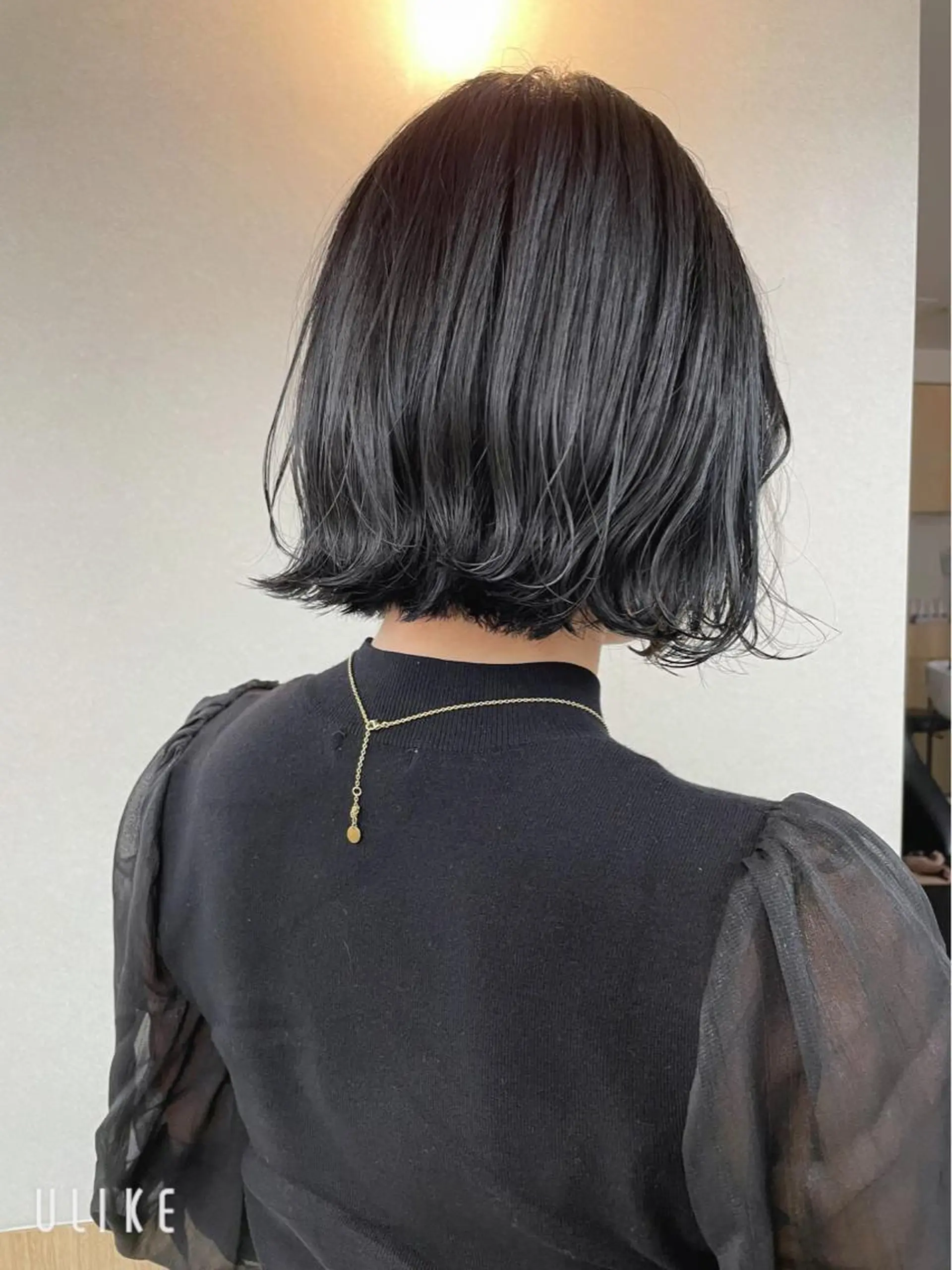 ミディアム ナリタ ミユウのヘアスタイル