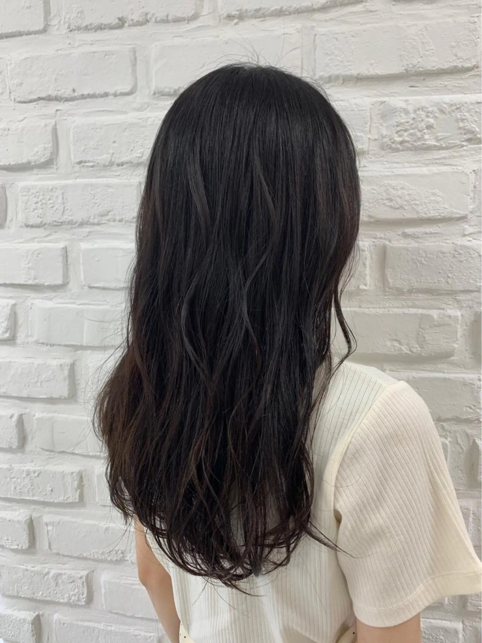 ロング カラー アッシュ ベージュカラー 透明感カラー 【暖色カラー特化】 中山由梨のヘアスタイル