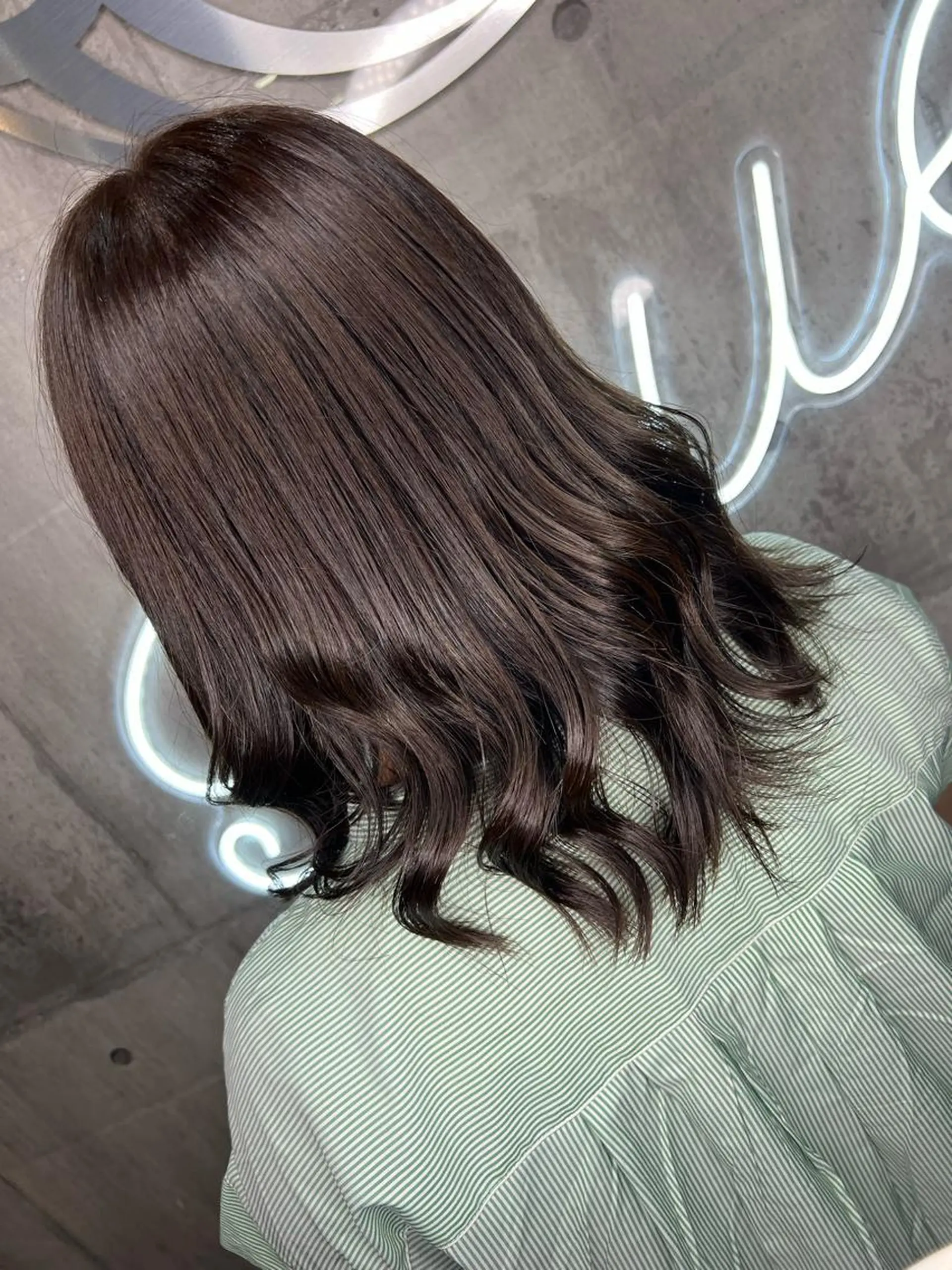 ミディアム カラー シールエクステ ミディアムパーマ バレイヤージュ ダブルカラー ハイライトカラー ヘアカラー トリートメント ミルクティーハイトー ン💖副店長mikaのヘアスタイル