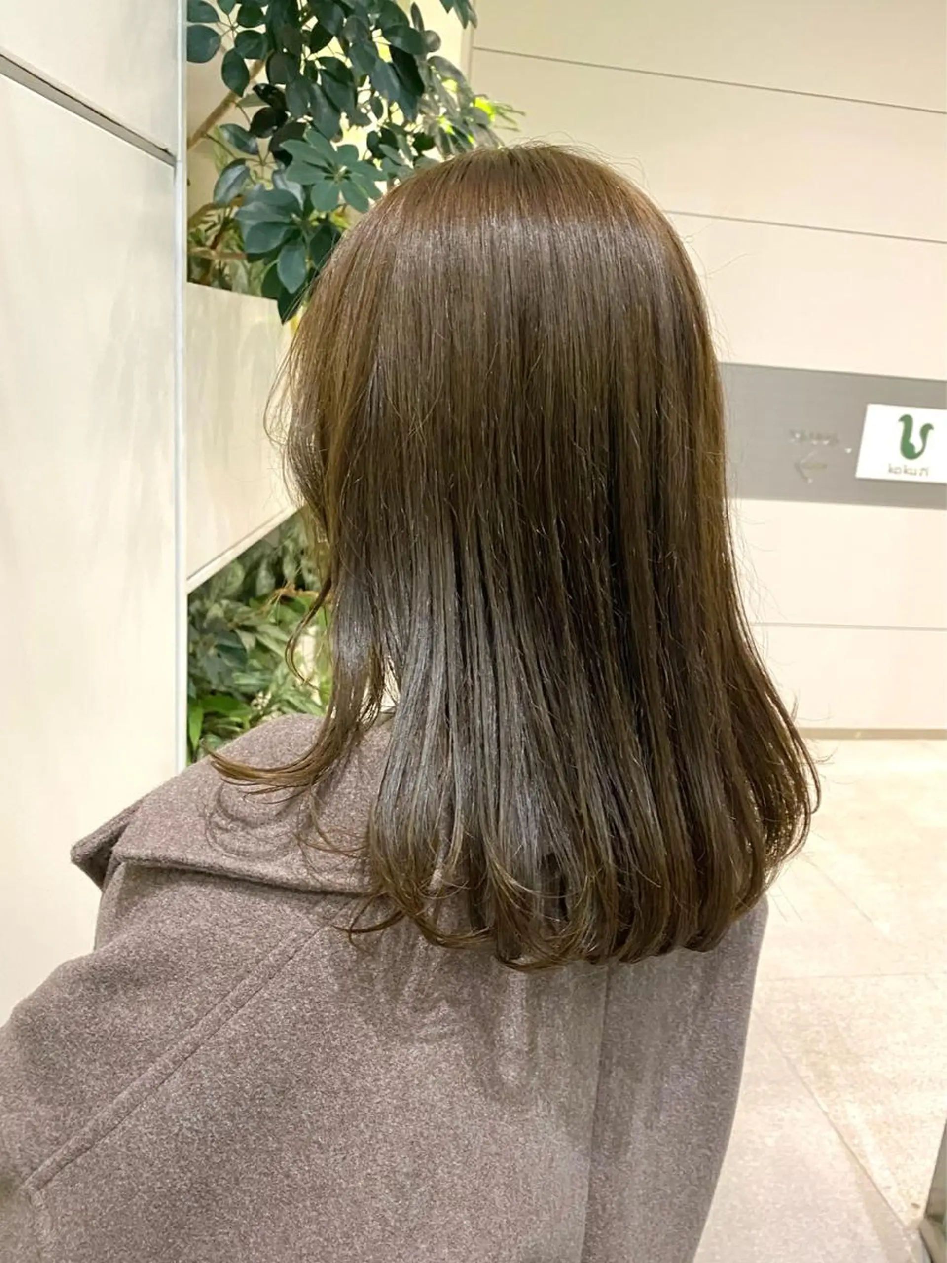 ロング カラー グレージュ オリーブグレージュ オリーブグレー くさかみさき🌼暖色 /韓国風/オタク🌼のヘアスタイル