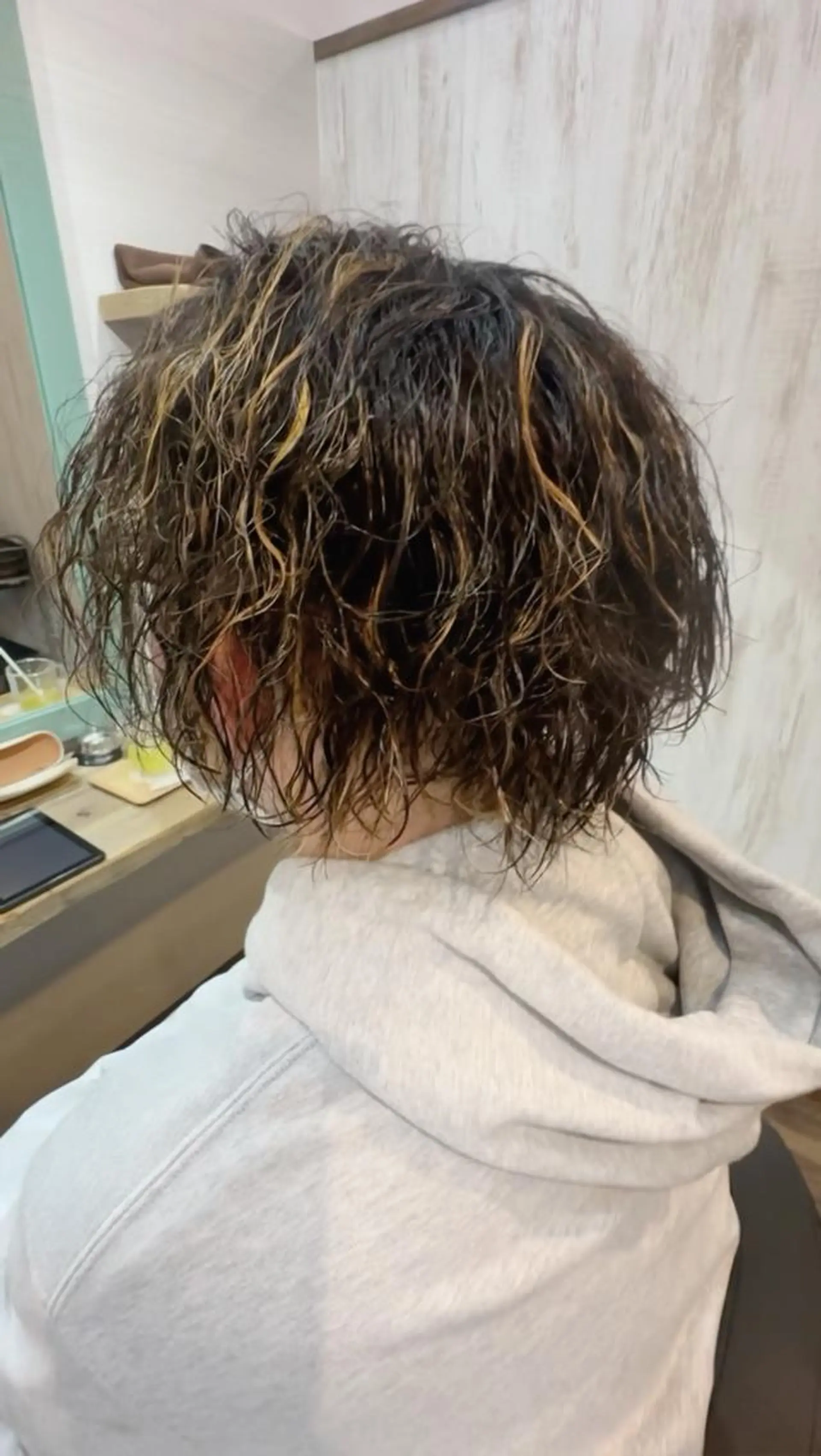 カラー パーマ メンズ 個室型美容室san 都賀店のヘアスタイル