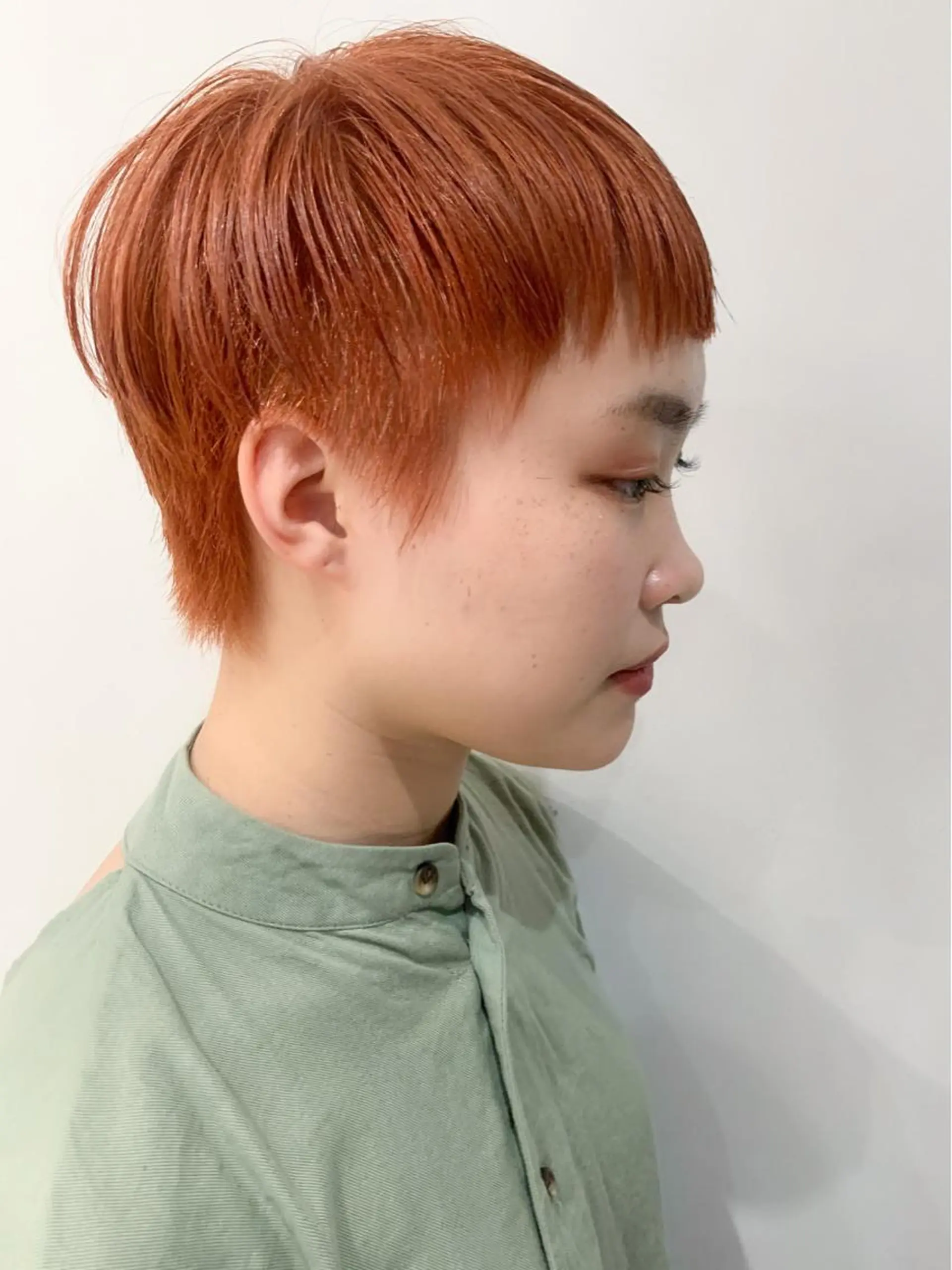 ショート nuu所属・💜ショート💜 ウルフ、ボブ二色亜美のヘアスタイル