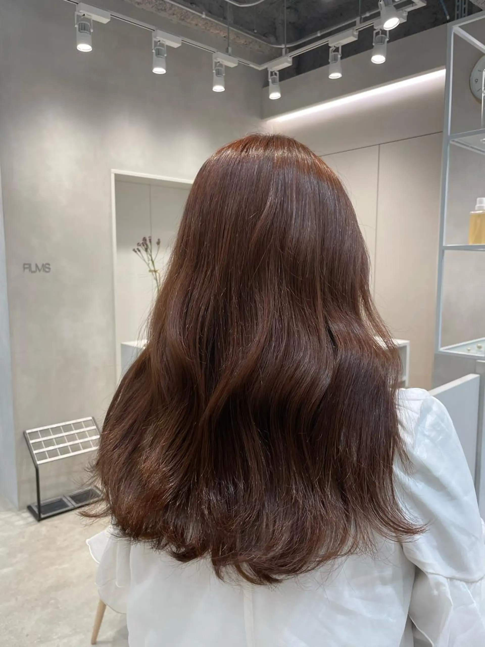 ロング オレンジブラウン レイヤーカット Kinoのヘアスタイル