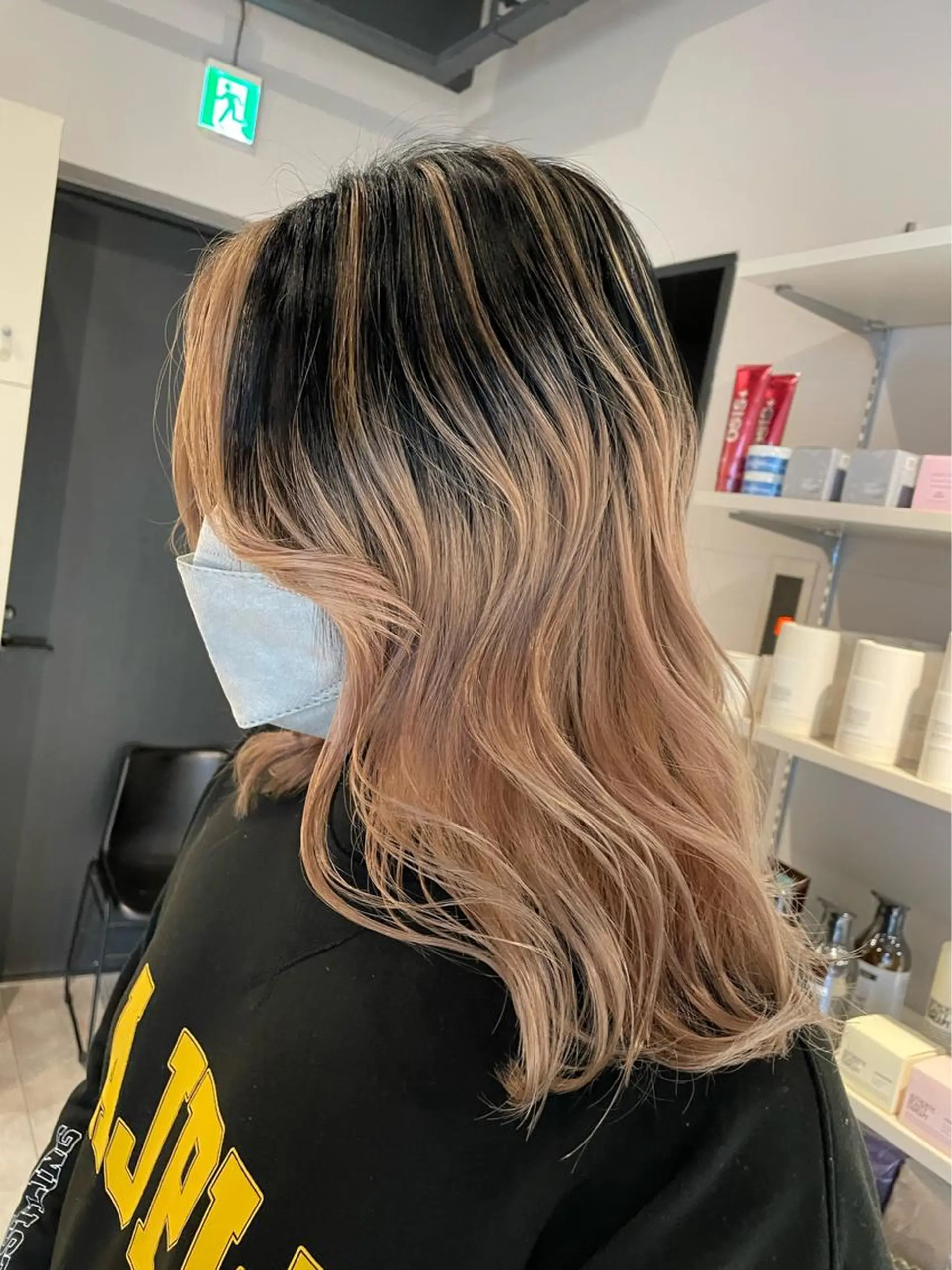 ミディアム カラー ミストバング  フェイスフレーミング ヘアカラー トリートメント ブリーチ👩‍🦳/ ‪✂︎MANAMIのヘアスタイル