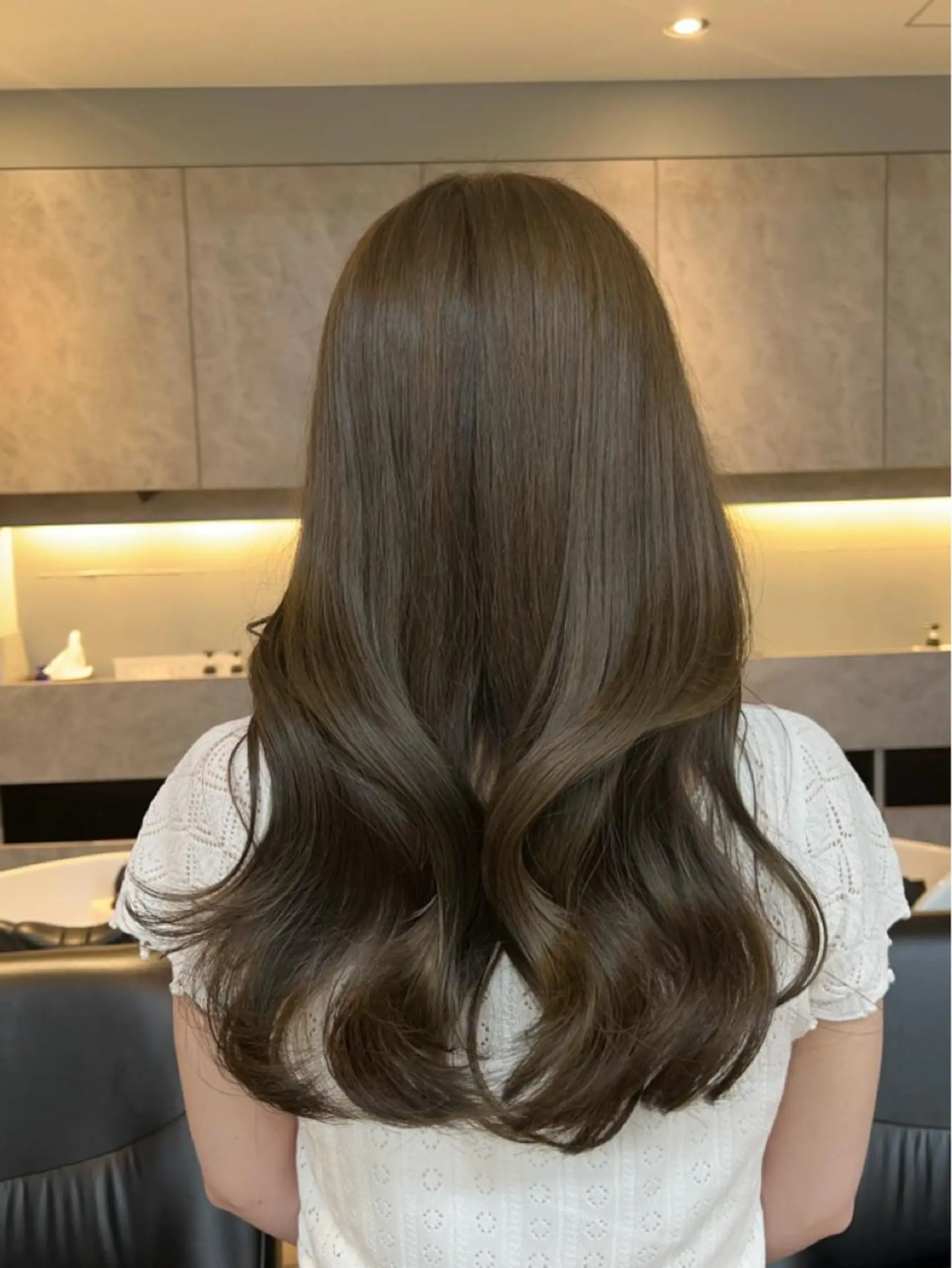 セミロング カット ヘアカラー 🫧髪質改善•艶カラ ー特化🫧谷奥甲太のヘアスタイル