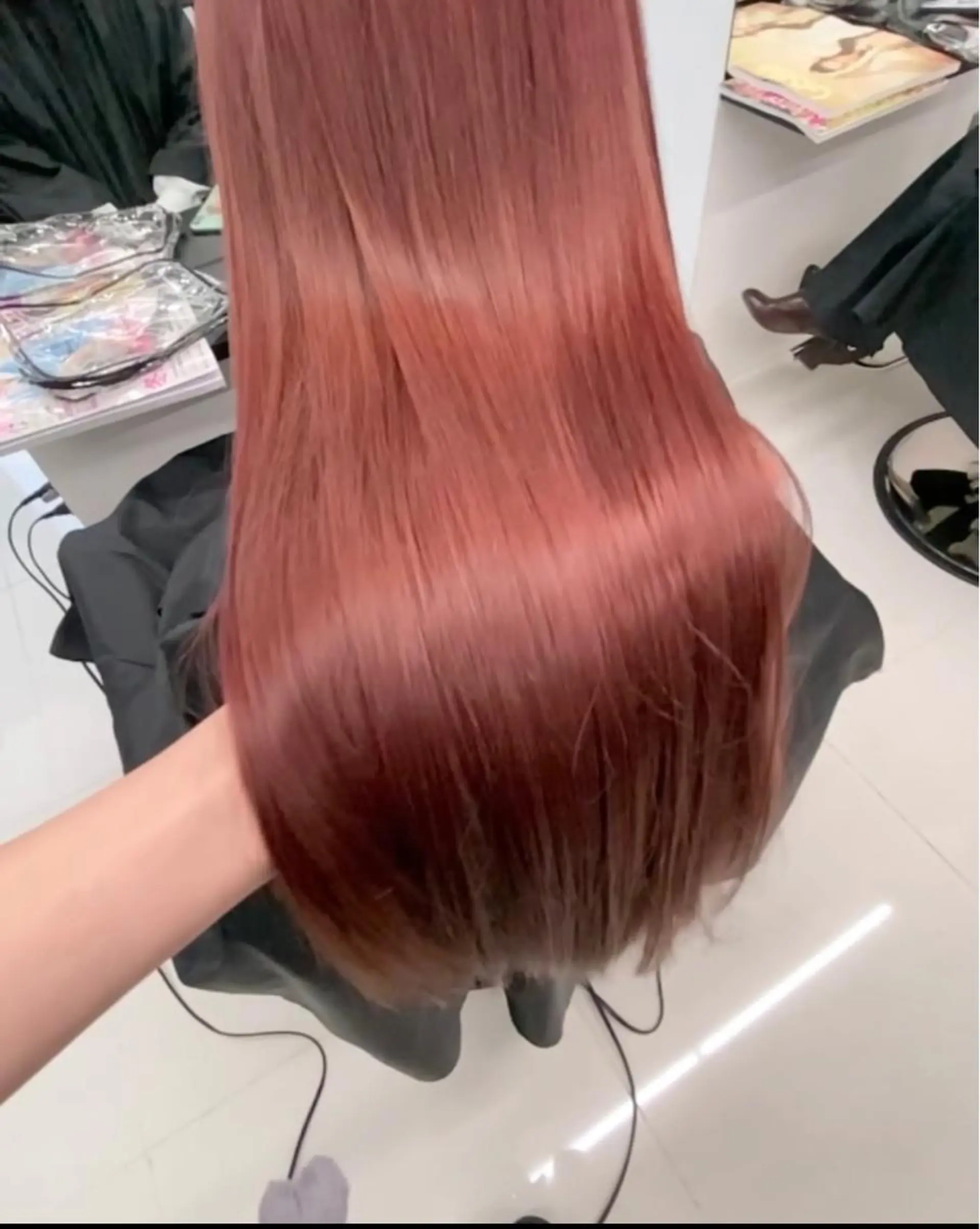 ロング カラー イヤリングカラー インナーカラー ラベンダーカラー オレンジ ピンクカラー momo所属・メンズヘアメイク 🩵Mayuki🩵のヘアスタイル