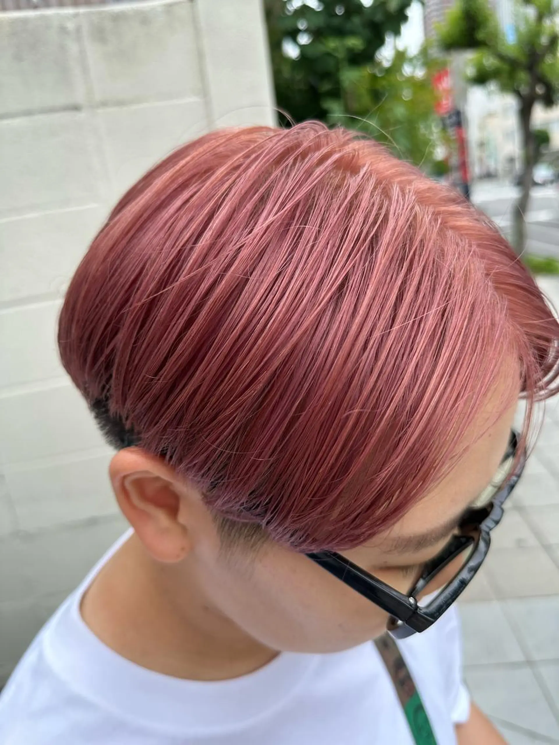 ショート カラー ベージュカラー ブリーチ ピンクカラー ピンクベージュ 韓国風ヘア 松本 莉央のヘアスタイル