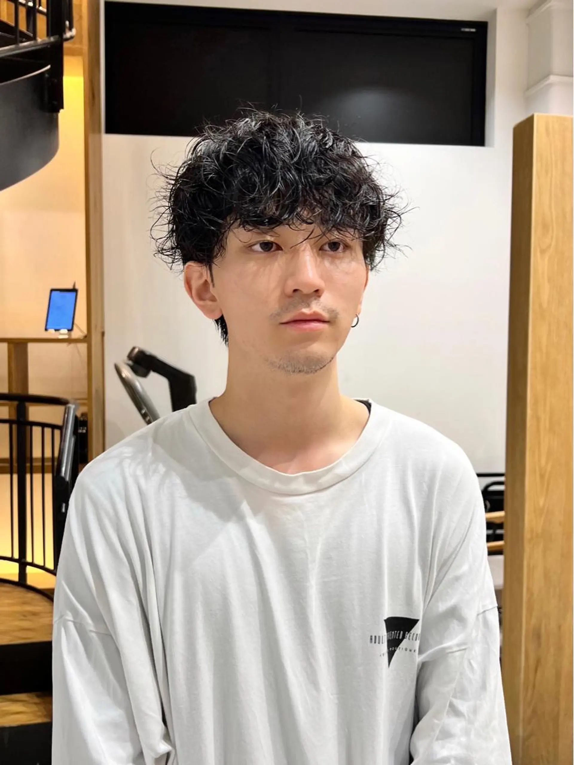 パーマ メンズ メンズパーマ ツイストスパイラルパーマ スパイラルパーマ カット パーマ Qin shaire salon 原宿verno店所属・【センターパート】 ETO／江藤翼の眉毛・アイブロウイメージ