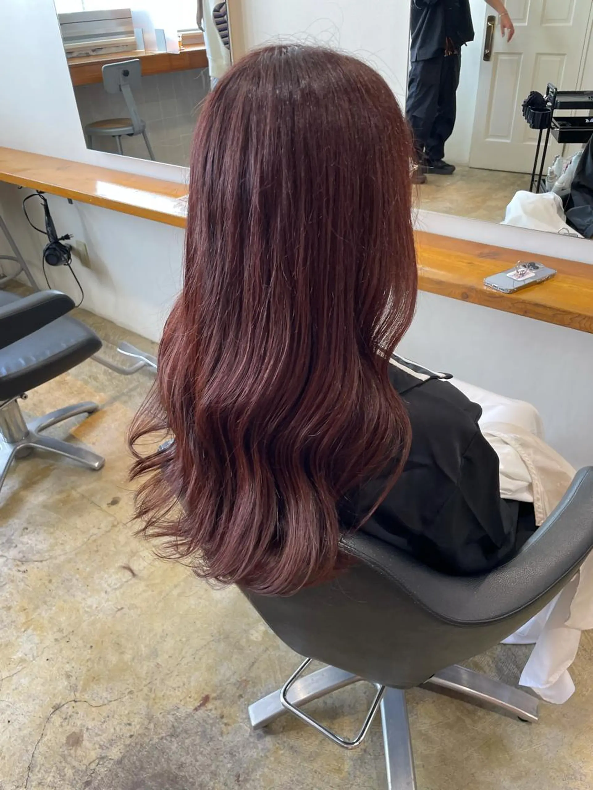 ロング カラー ブリーチ ラベンダーカラー ブリーチなしカラー ピンクカラー ピンクラベンダー カット ヘアカラー トリートメント MIOベージュカラー 柔らかいカラーのヘアスタイル