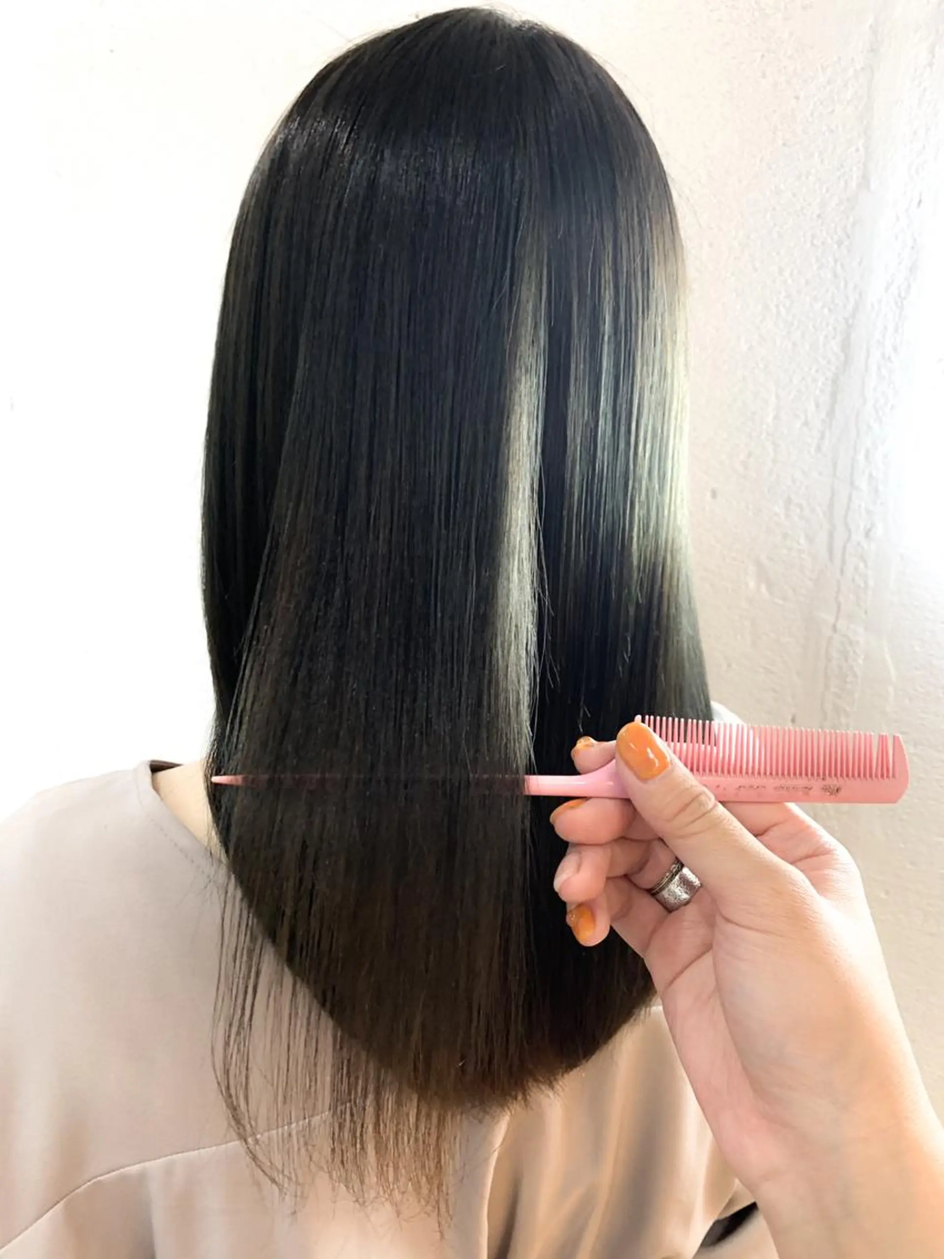 セミロング トリートメント HAIR WORKS HELM所属・ショート✨ボブ✨代表 新田見美仁のヘアスタイル