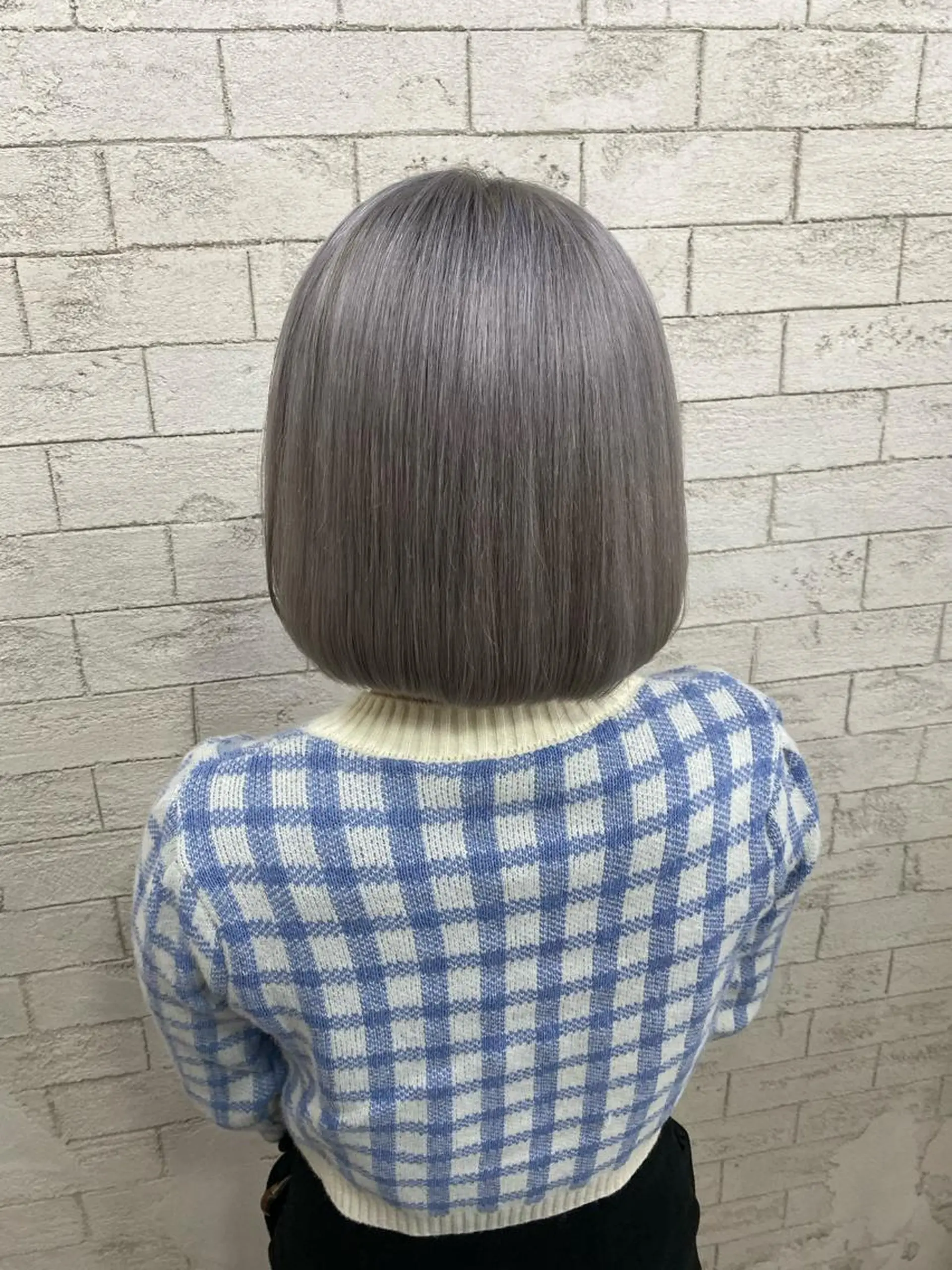 ミディアム カラー ボブ ホワイト/店長/カラ ー講師/錦糸町/岩崎のヘアスタイル