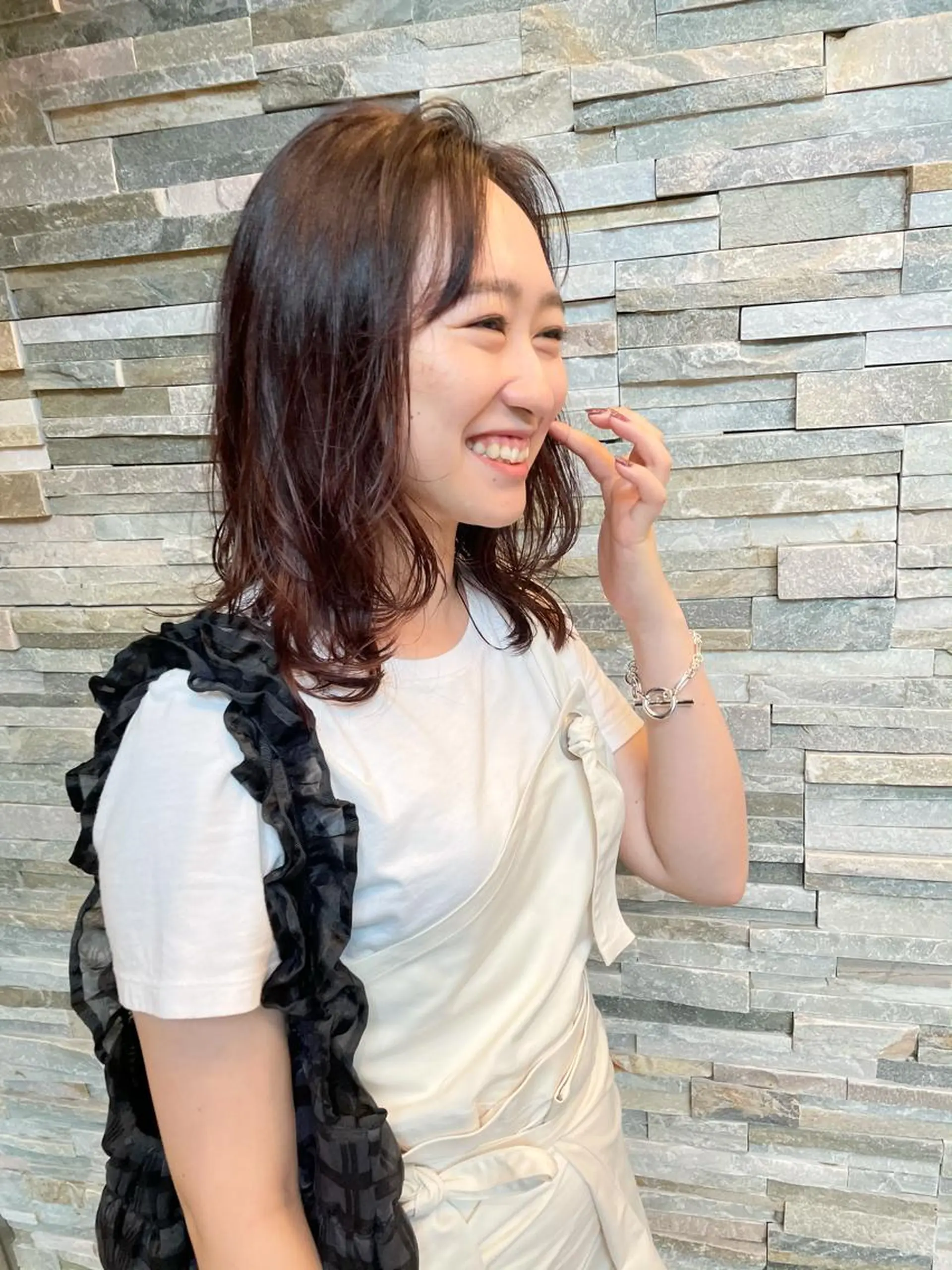ミディアム カラー パーマ ヘアアレンジ メンズ キッズ ネイル マツエク・マツパ ナチュラル カット ヘアカラー トリートメント tatsumi/ボブ ウルフ/レイヤーのヘアスタイル