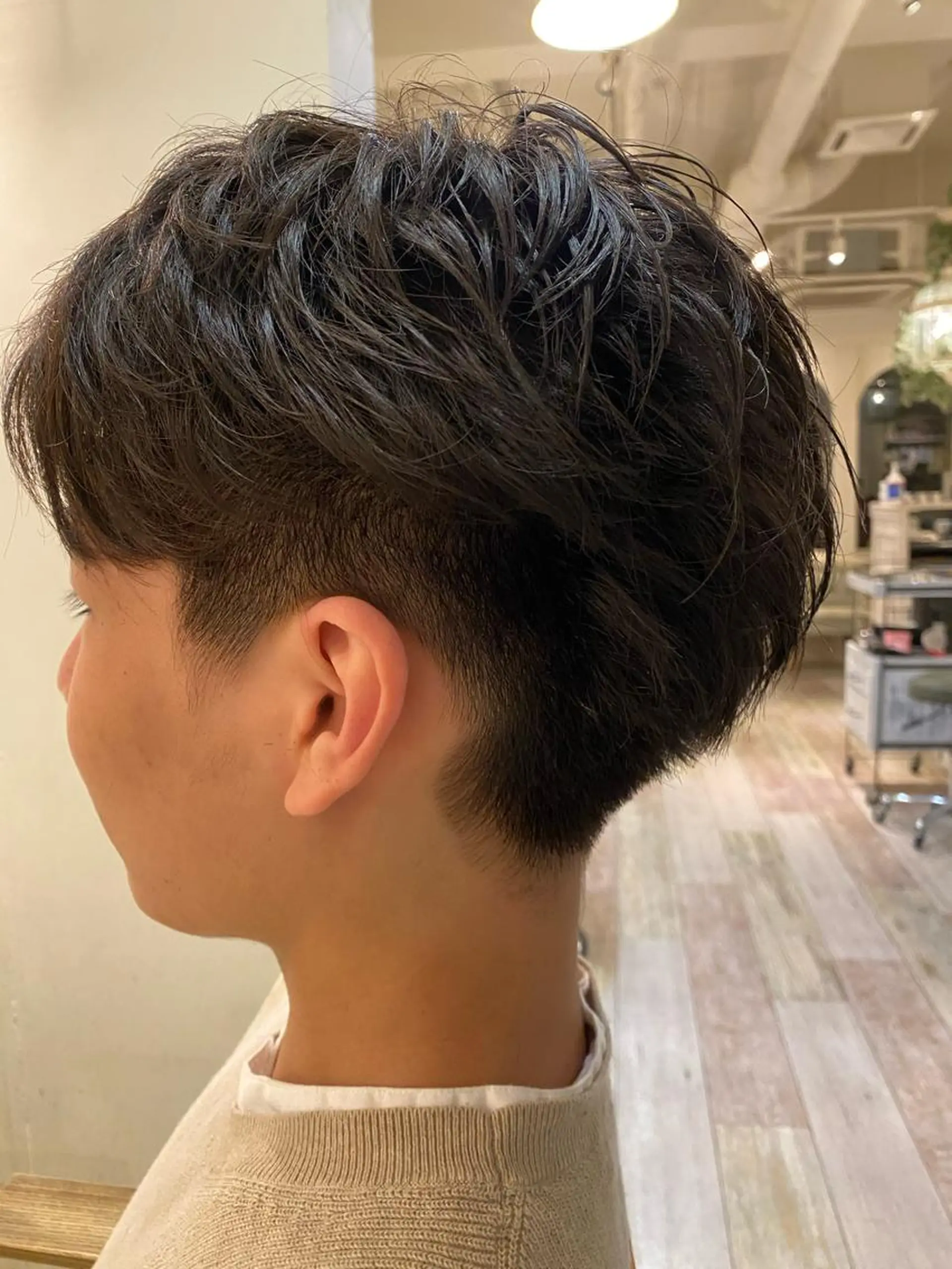 ショート よこもり あいのヘアスタイル