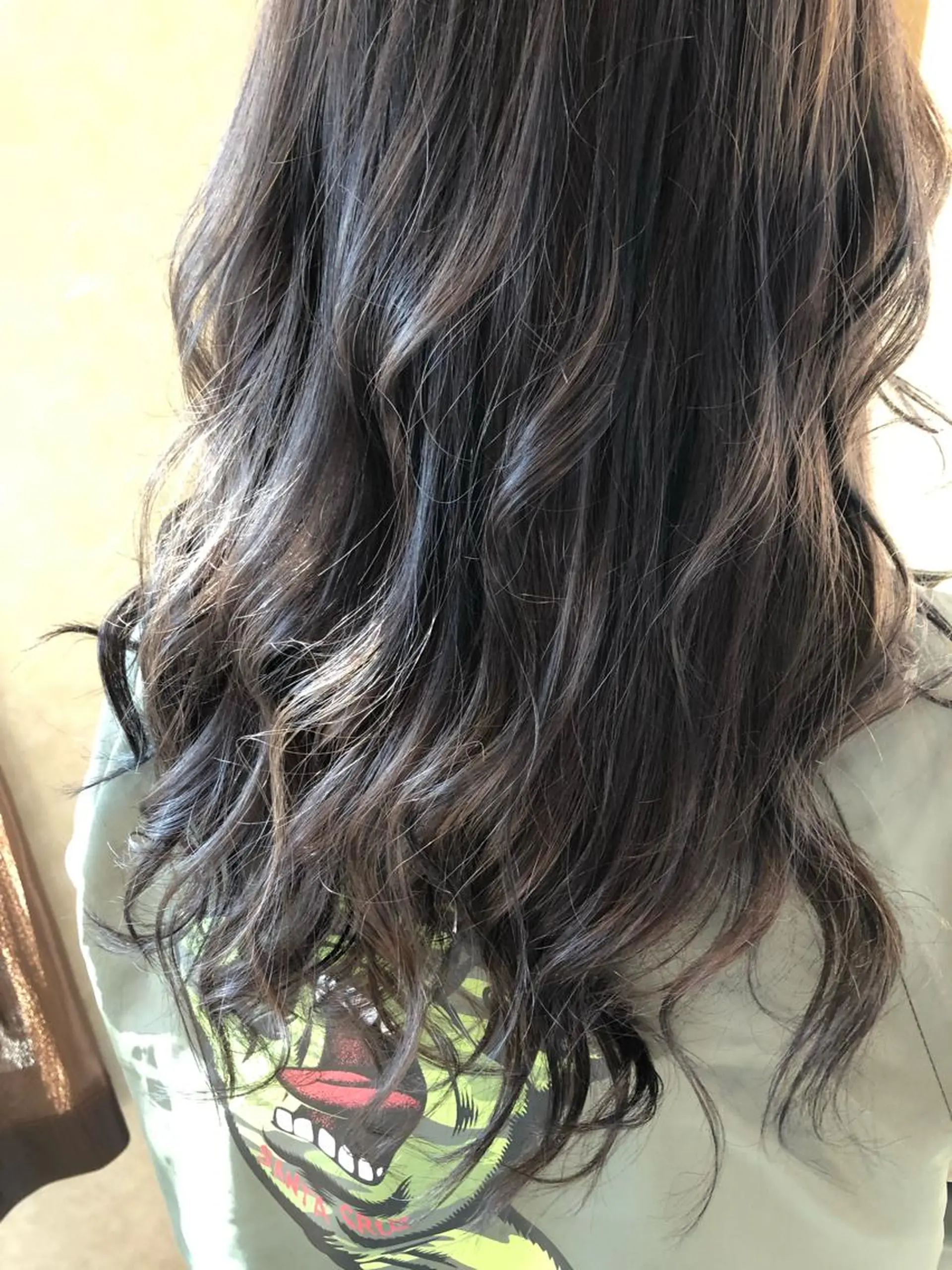 ミディアム カワサキ ヒナコのヘアスタイル