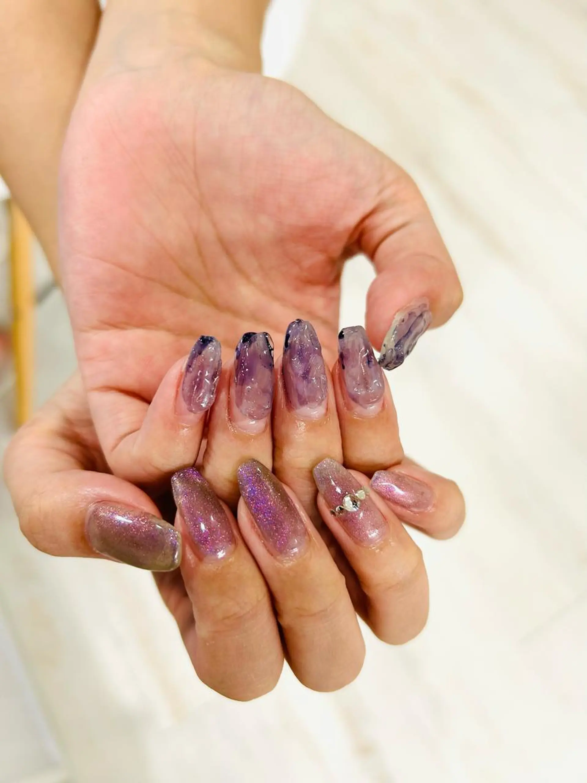 ネイル フラッシュネイル フレンチネイル ラメ(グリッター) ラメグラデーション マグネットネイル H3(エイチスリー)所属・H3 hitoのネイルデザイン