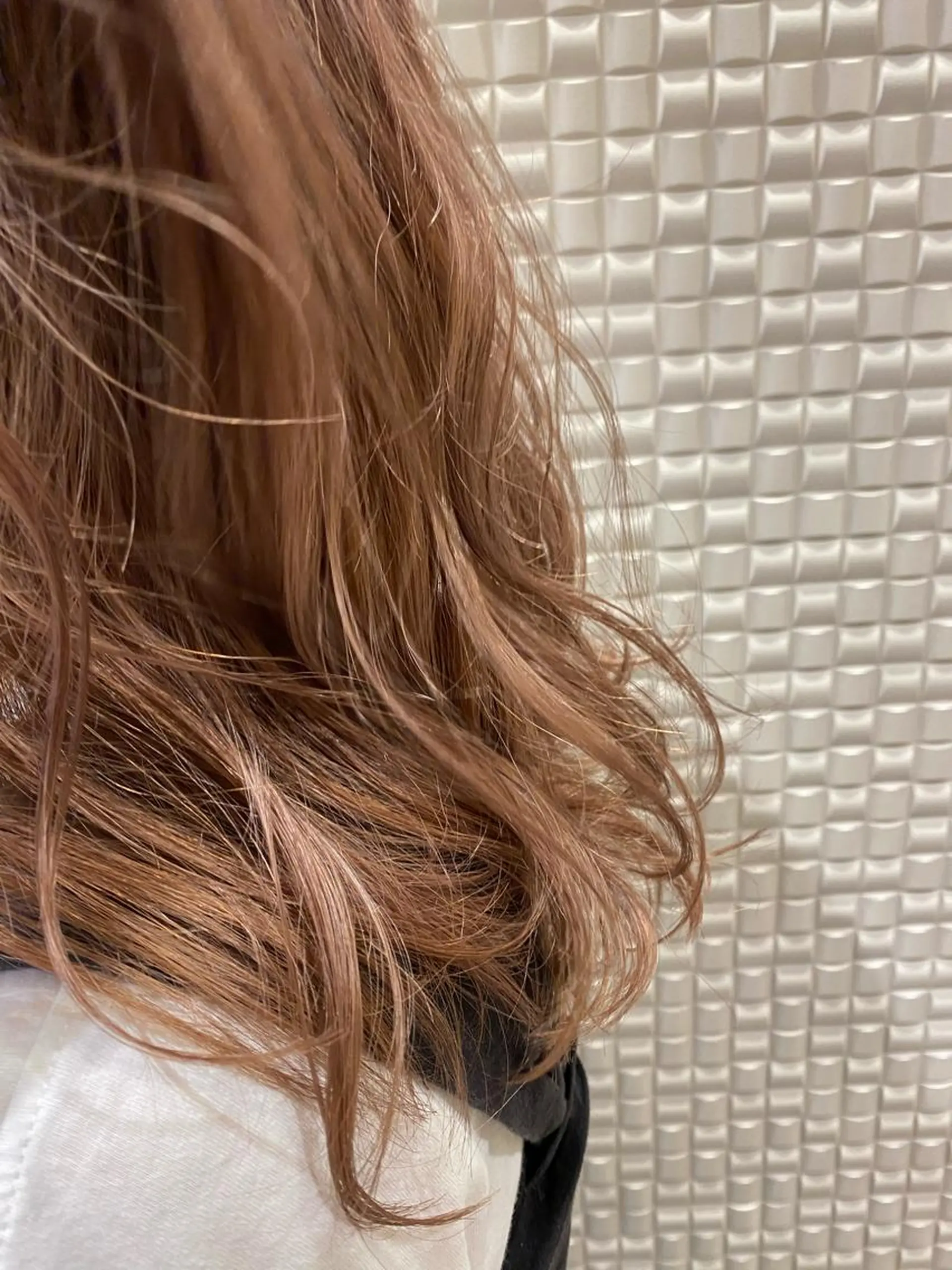 セミロング 新宿スペインカール ヨモギダのヘアスタイル