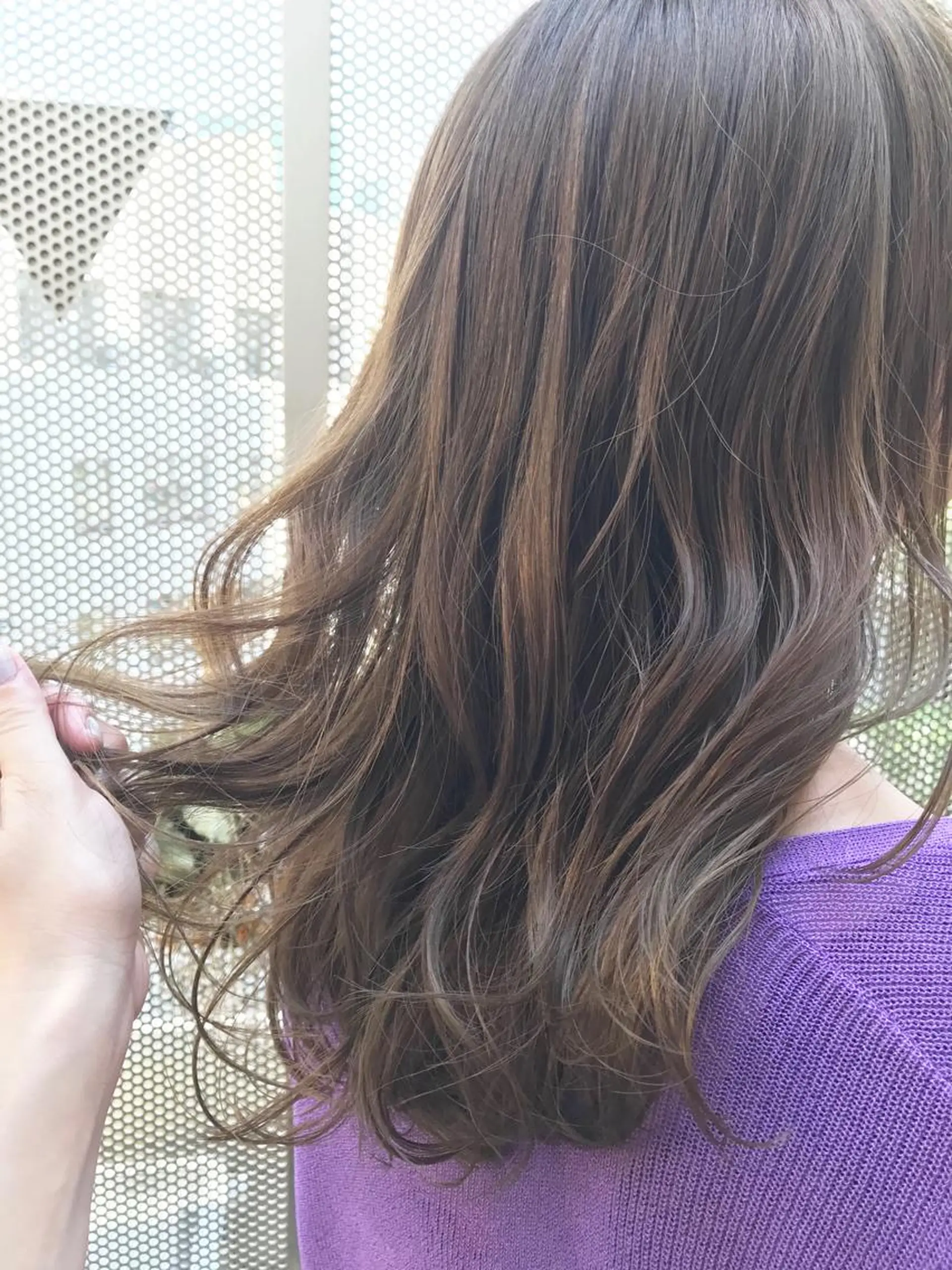 ミディアム カラー 再現度&髪質改善 LISAのヘアスタイル