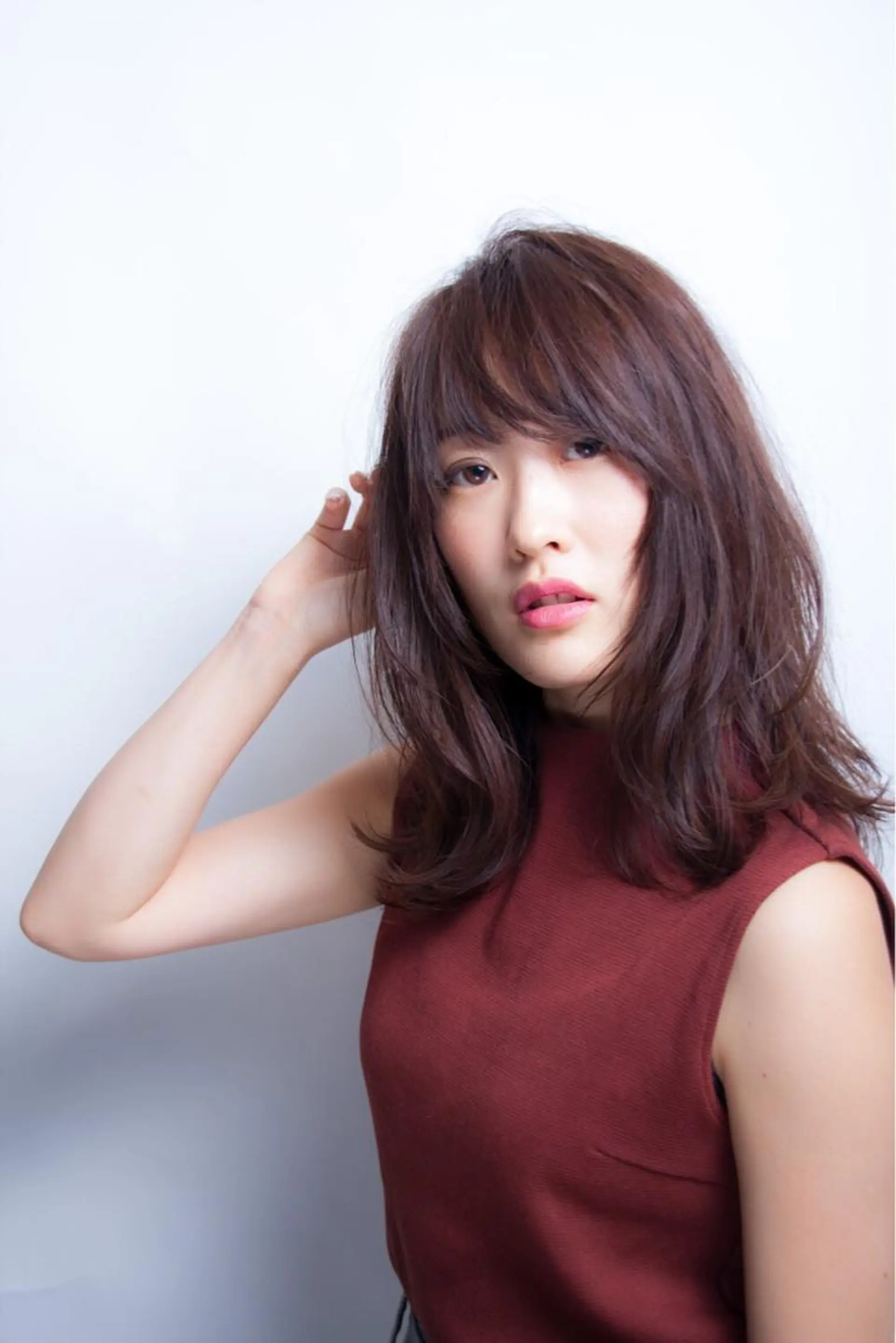セミロング カラー グレージュ RESBORN所属・長岡 大偉のヘアスタイル