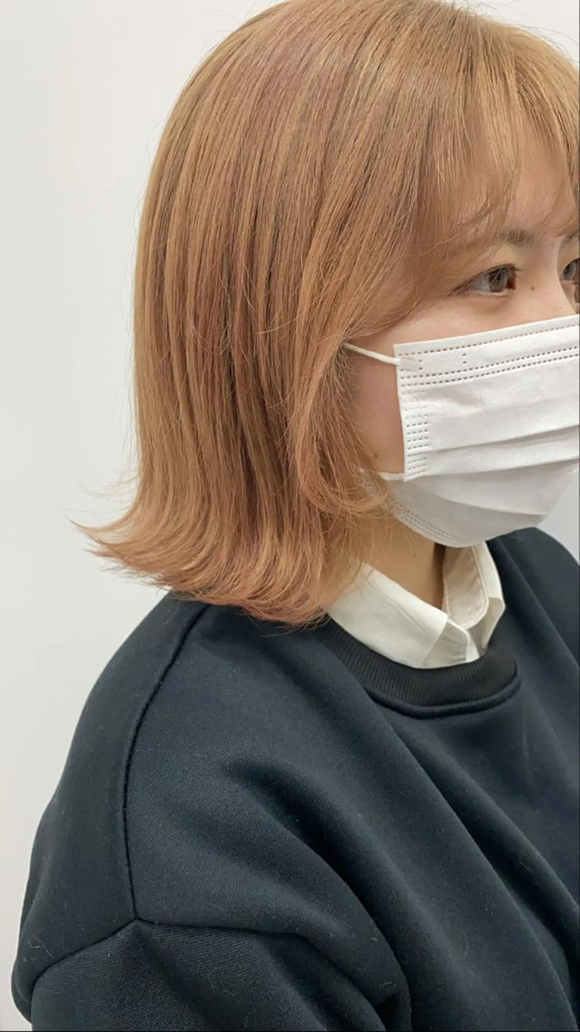 セミロング カラー ブリーチ レイヤー/ハイトーン 🧸SENAのヘアスタイル