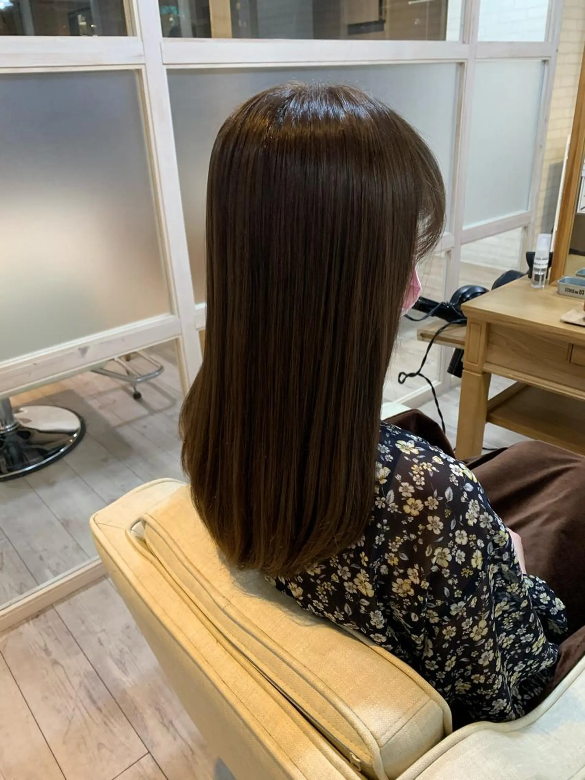 セミロング カラー アッシュ ベージュカラー 髪質改善 トリートメント 酸熱トリートメント カット ヘアカラー トリートメント 🏆蔵前個室 美容院🏆　大川月央のヘアスタイル