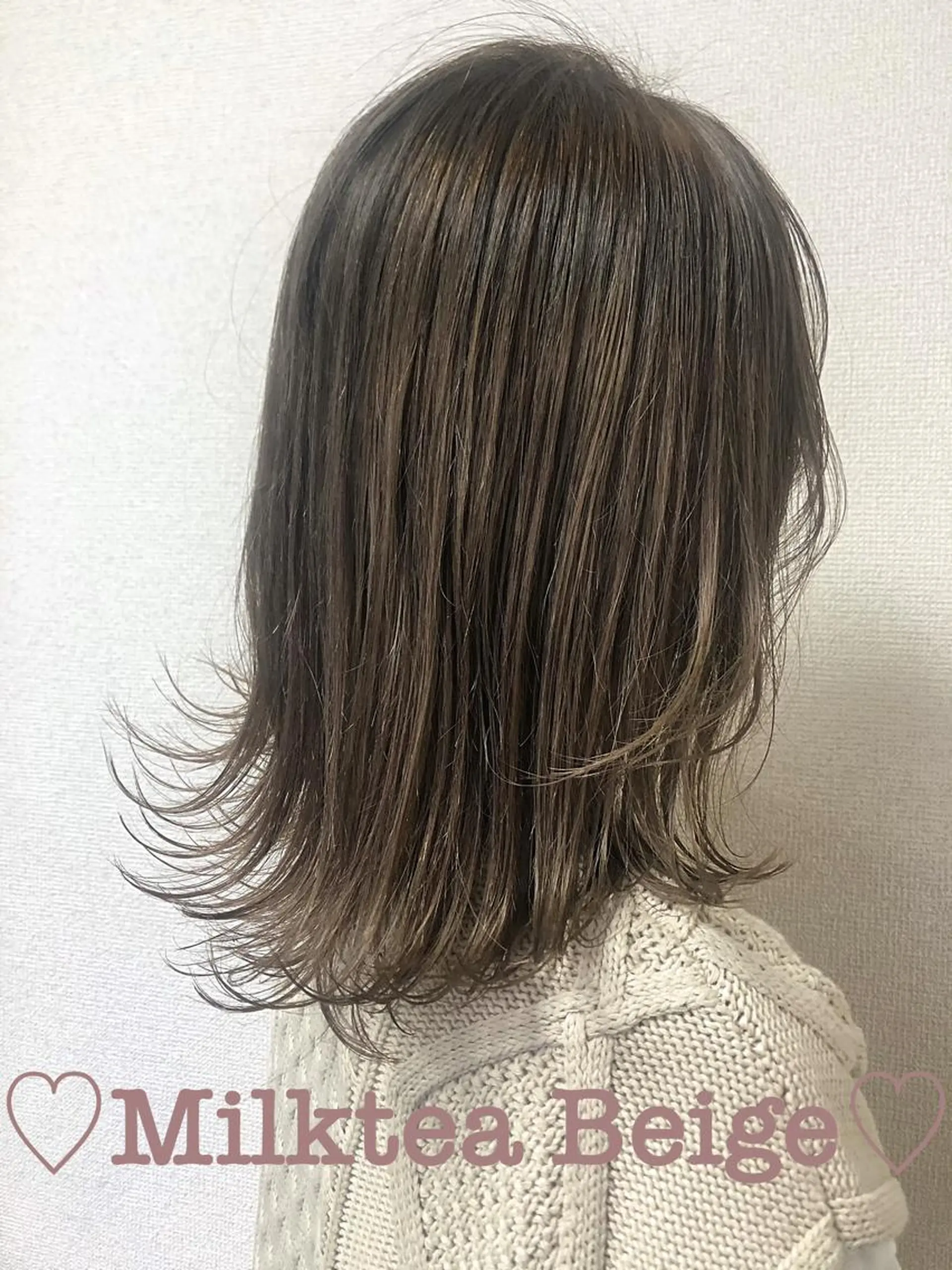 ミディアム アッシュ パープルカラー レイヤーカット 大久保 真希のヘアスタイル