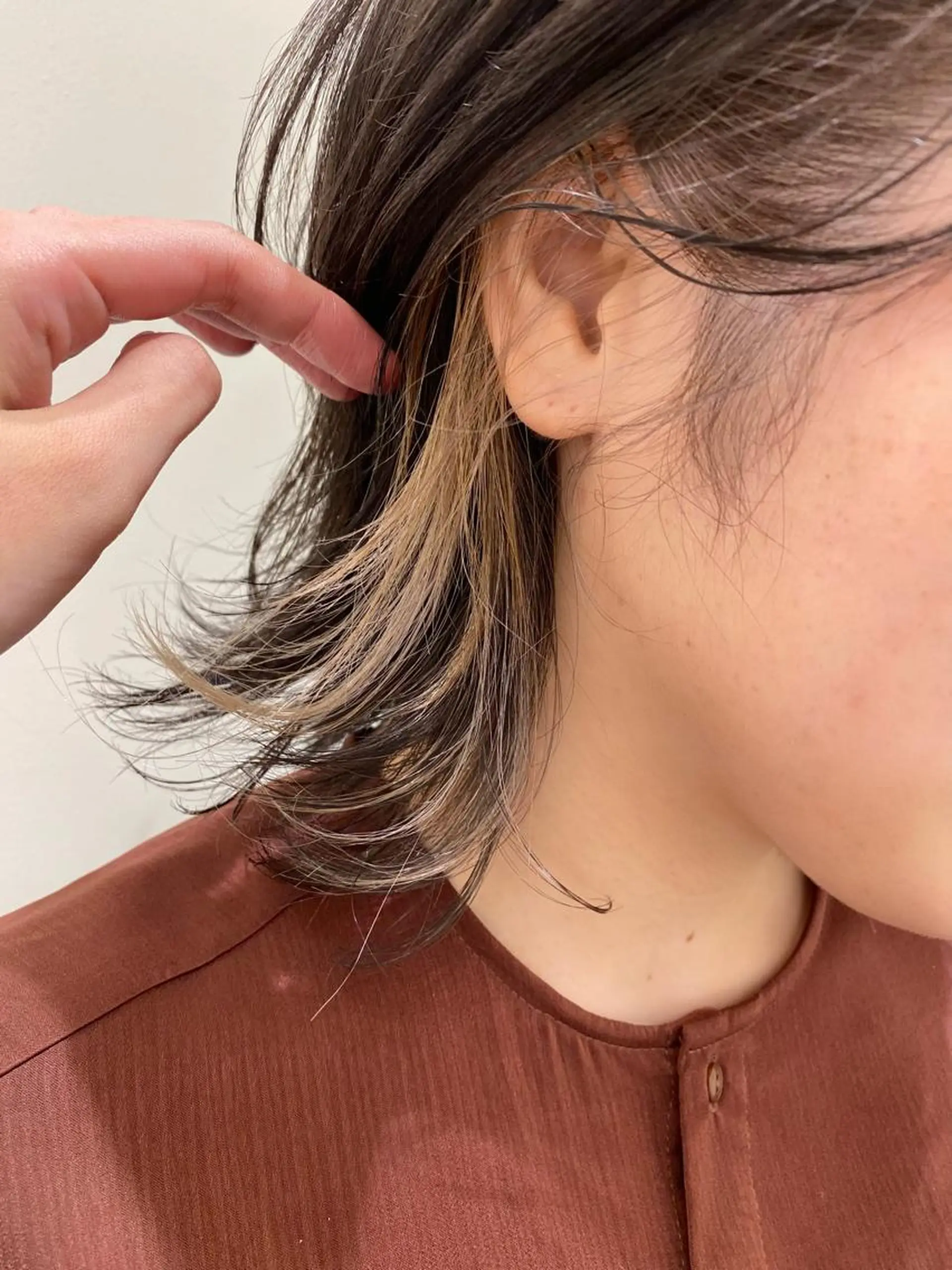 ミディアム カラー カット ヘアカラー トリートメント プレイングカラー🤍 細めハイライトのヘアスタイル