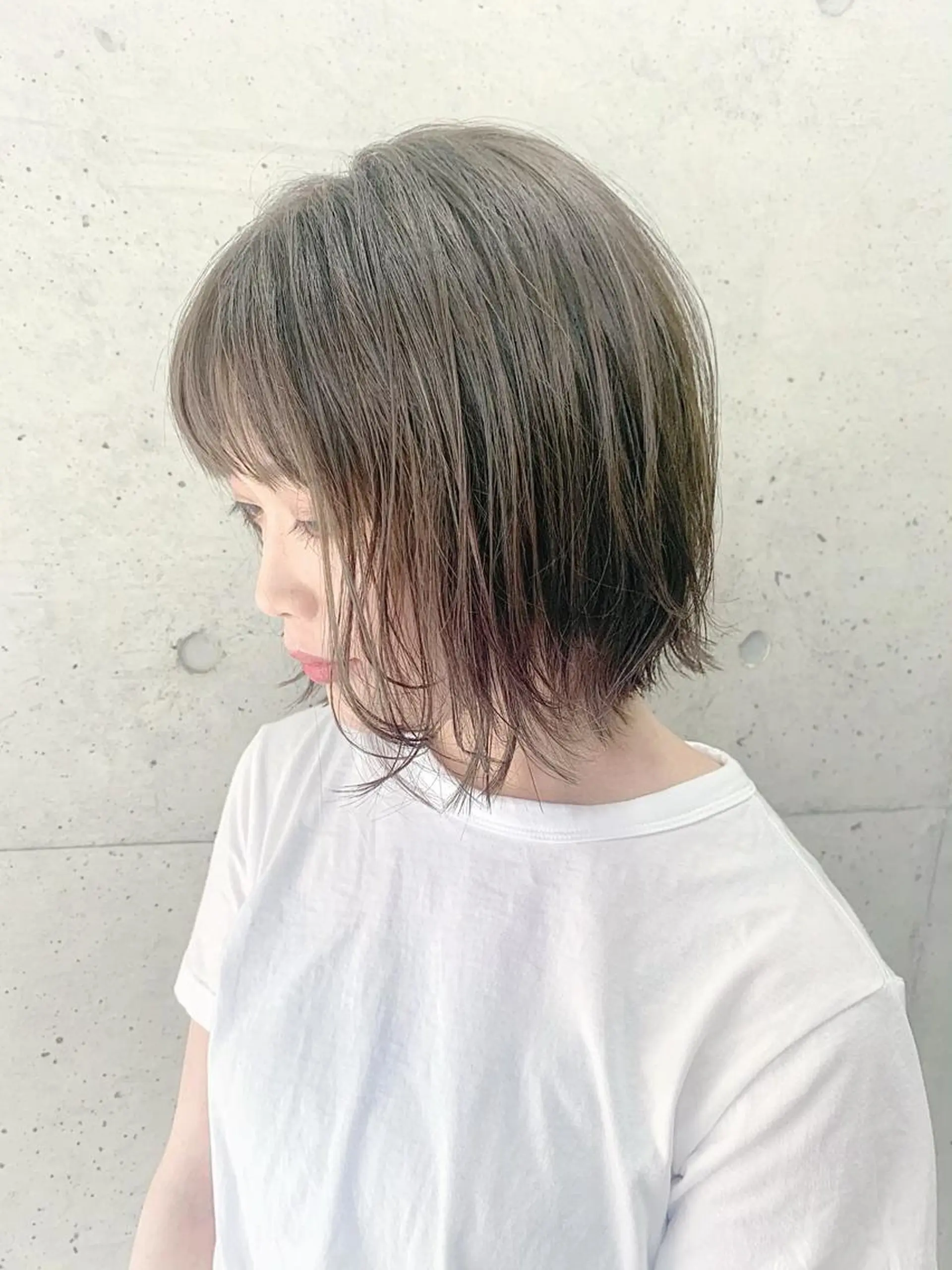 ショート カラー アディクシーカラー アッシュ ベージュカラー ブリーチ ケアブリーチ EMANON天神所属・Hitomi Ezakiのヘアスタイル