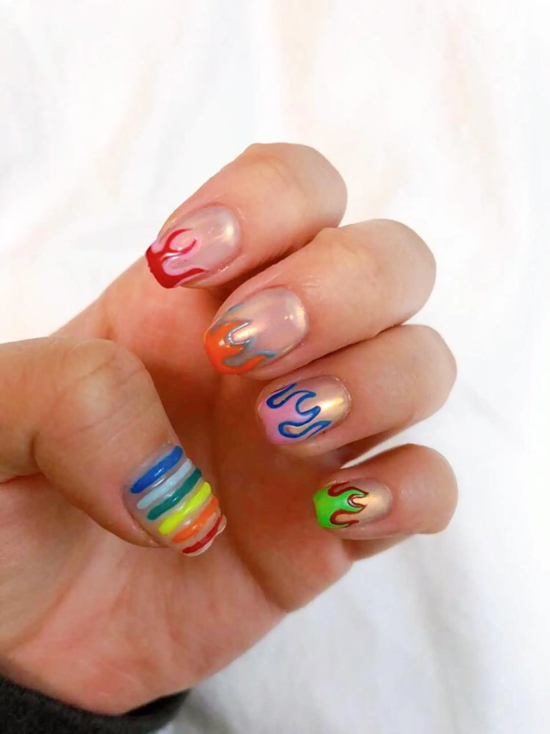 ネイル ハンドネイル ハンドケア nail salon　Natural Cure所属・平井 彩香のネイルデザイン