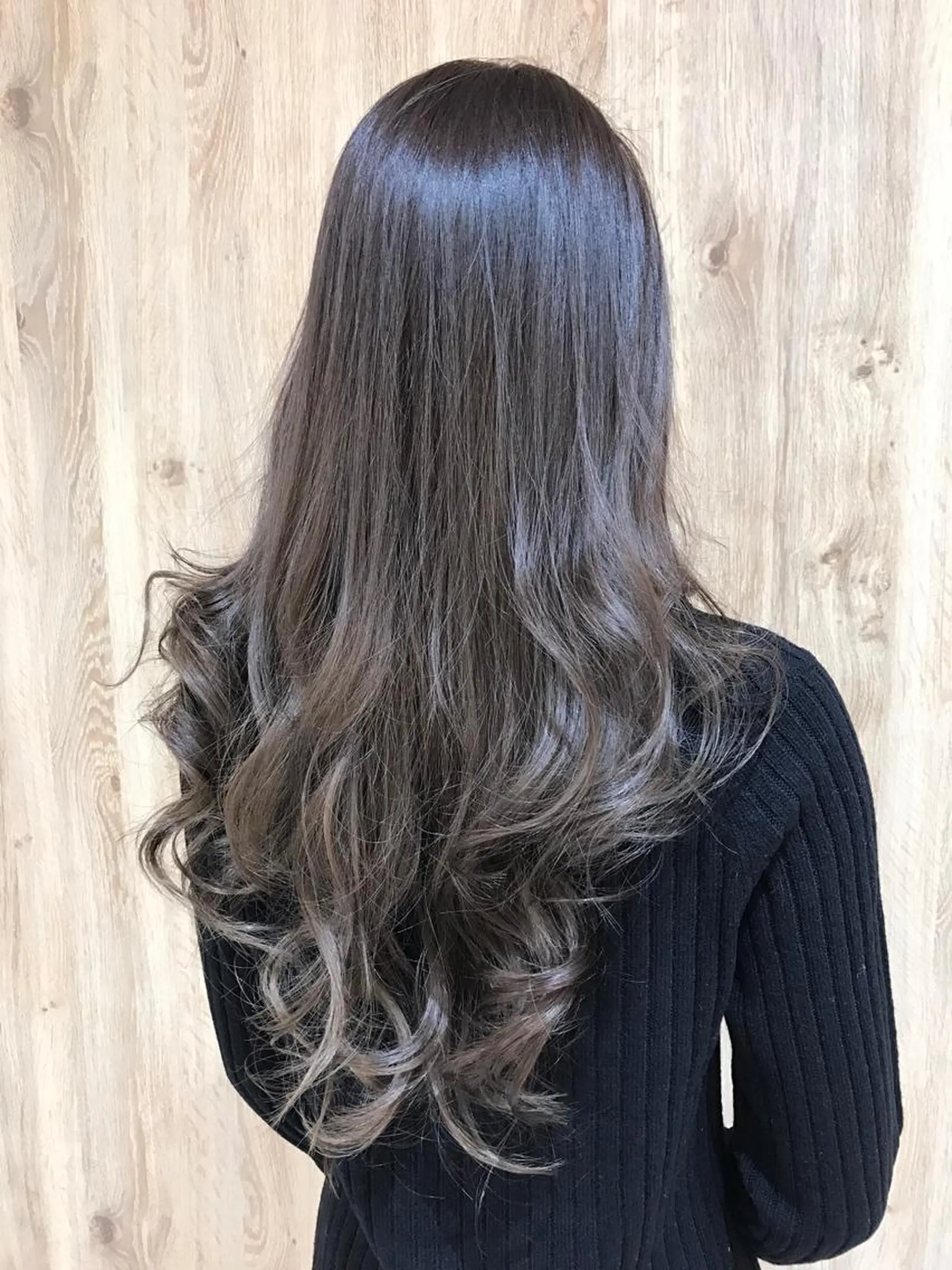 セミロング カラー ブリーチ イルミナカラー ヘアカラー ハイライト/髪質改善 ✂️十河祐輝のヘアスタイル