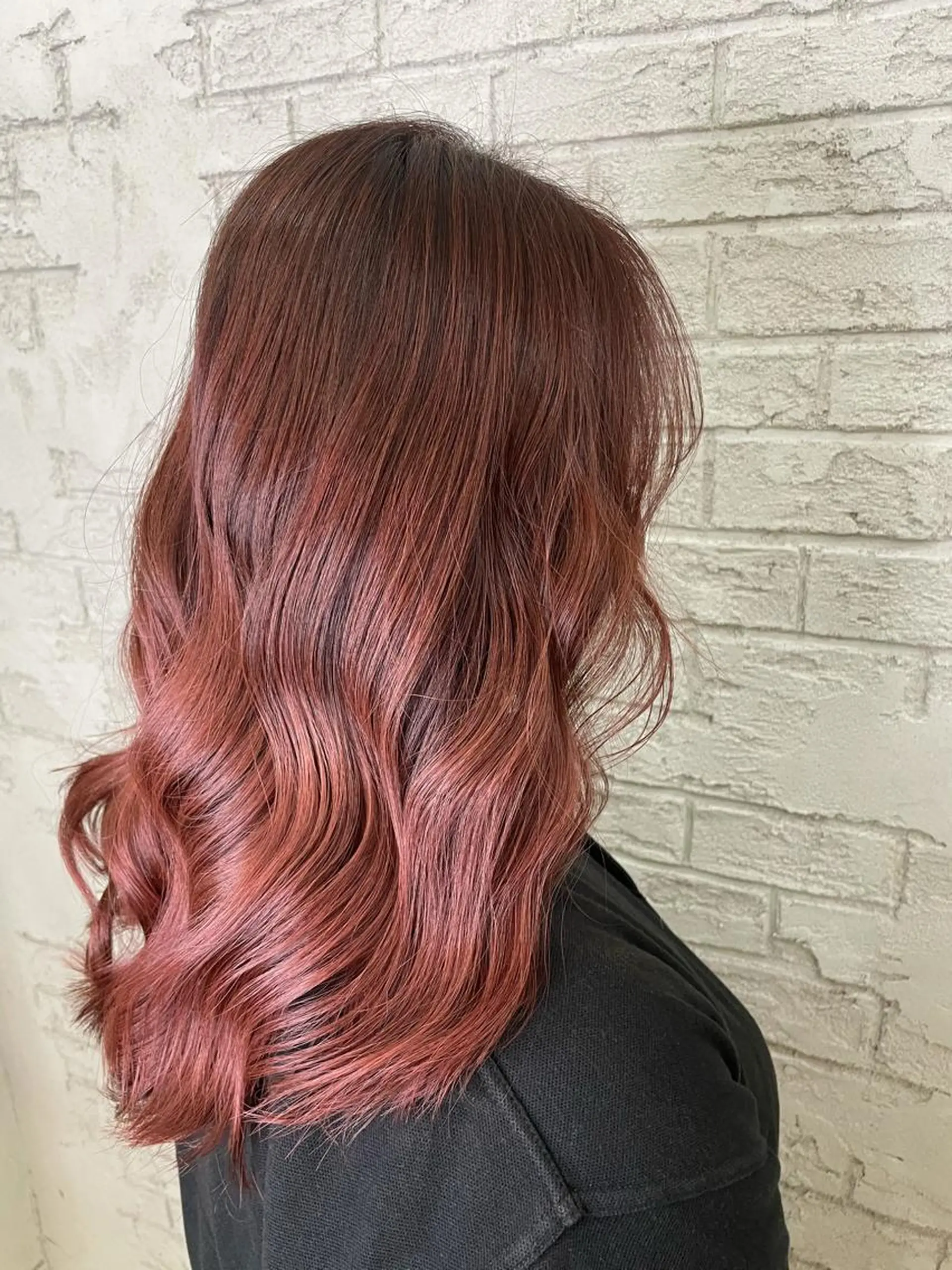 セミロング カラー ピンクカラー ブリーチ特化 ハイトーンRYOYAのヘアスタイル