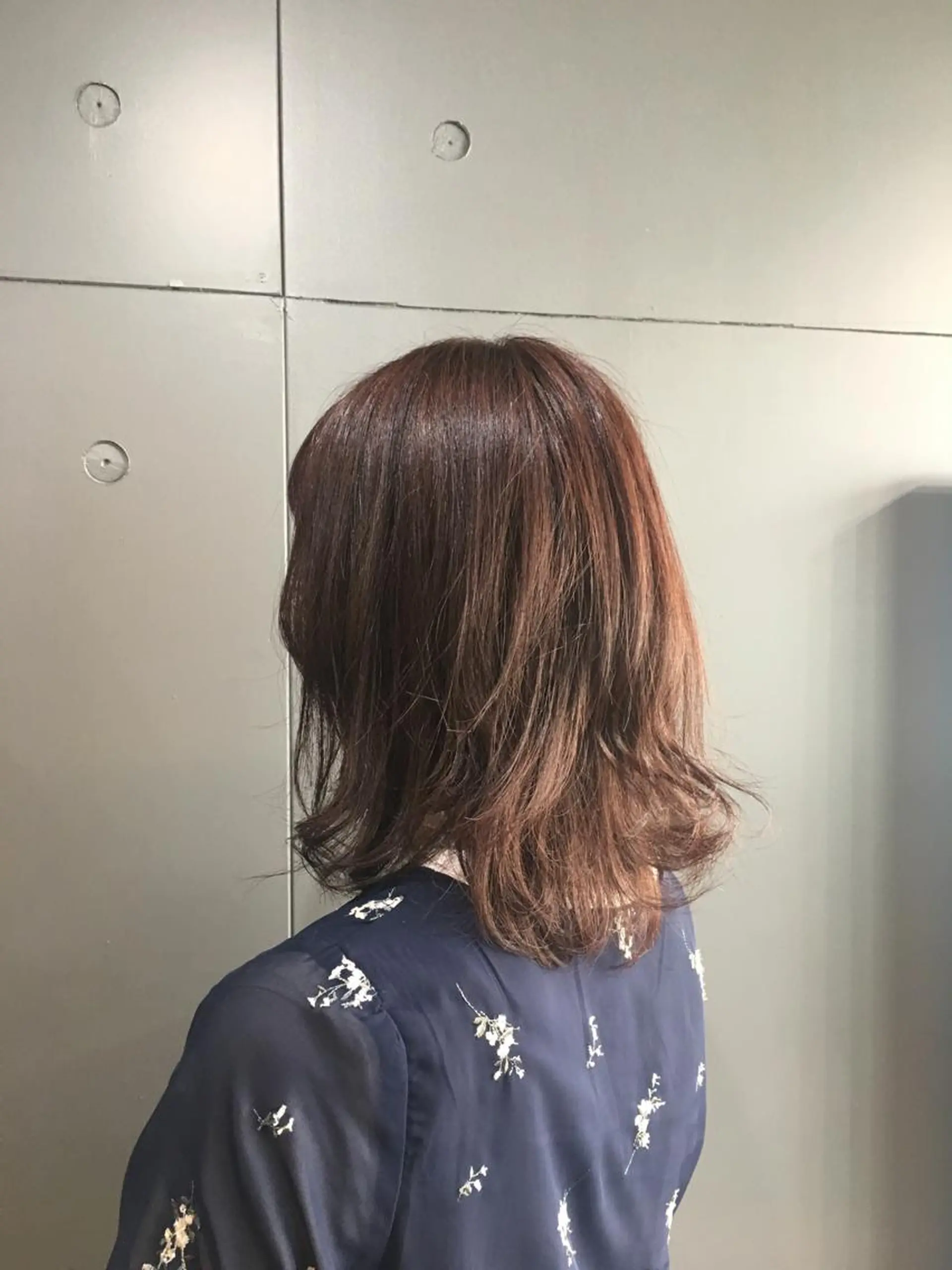ロング ヘアカラー 佐藤 実咲のヘアスタイル