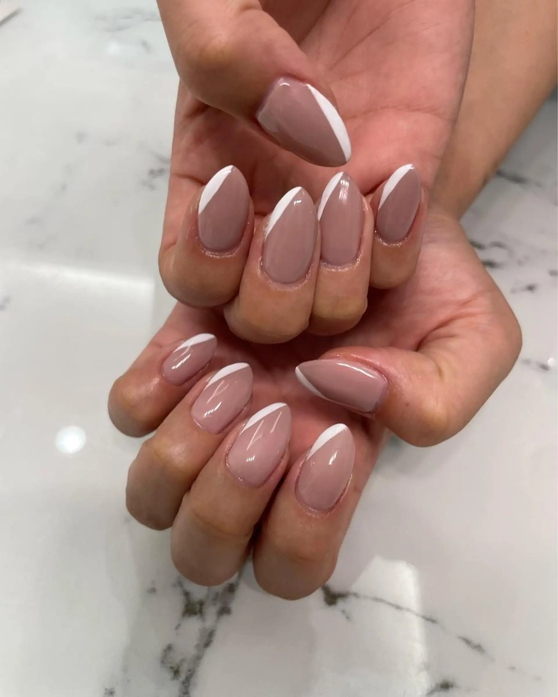 ネイル フレンチネイル ハンドネイル Nail Room Ｒのネイルデザイン