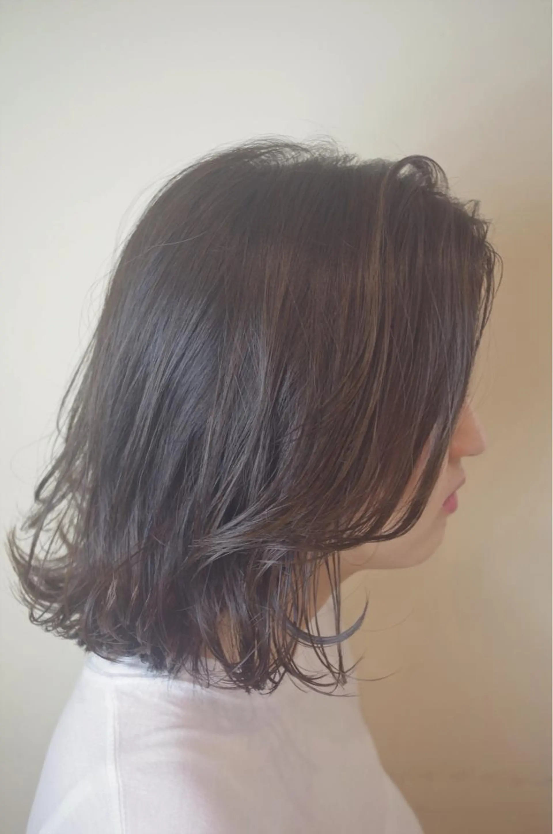 ミディアム カラー カット ヘアカラー トリートメント フリーランスヘアスタイリスト所属・NAKA MURAのヘアスタイル
