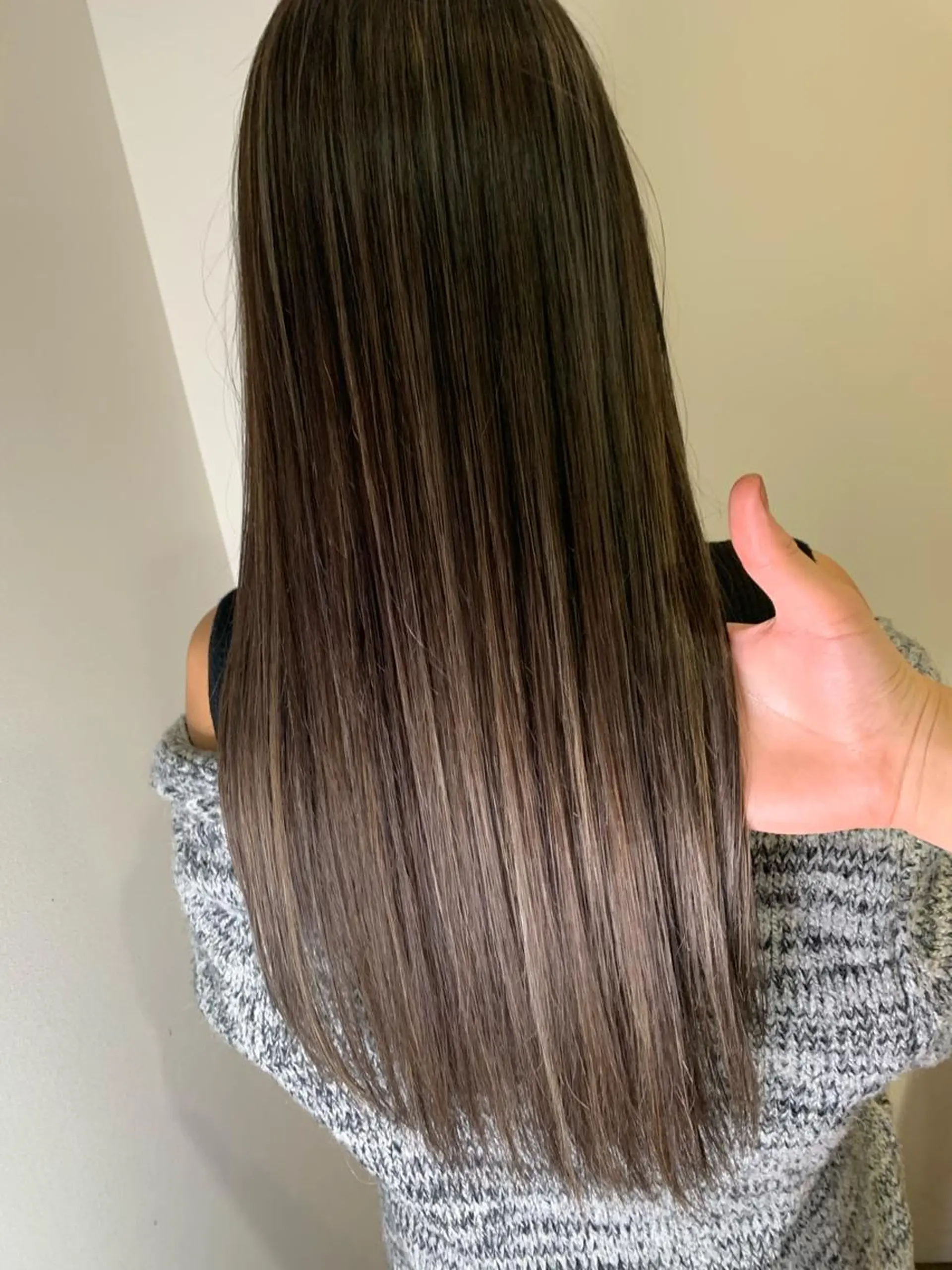 ロング カラー ハイライトカラー ハイライト カット 縮毛矯正 トリートメント バレイヤージュ KAZUMAのヘアスタイル