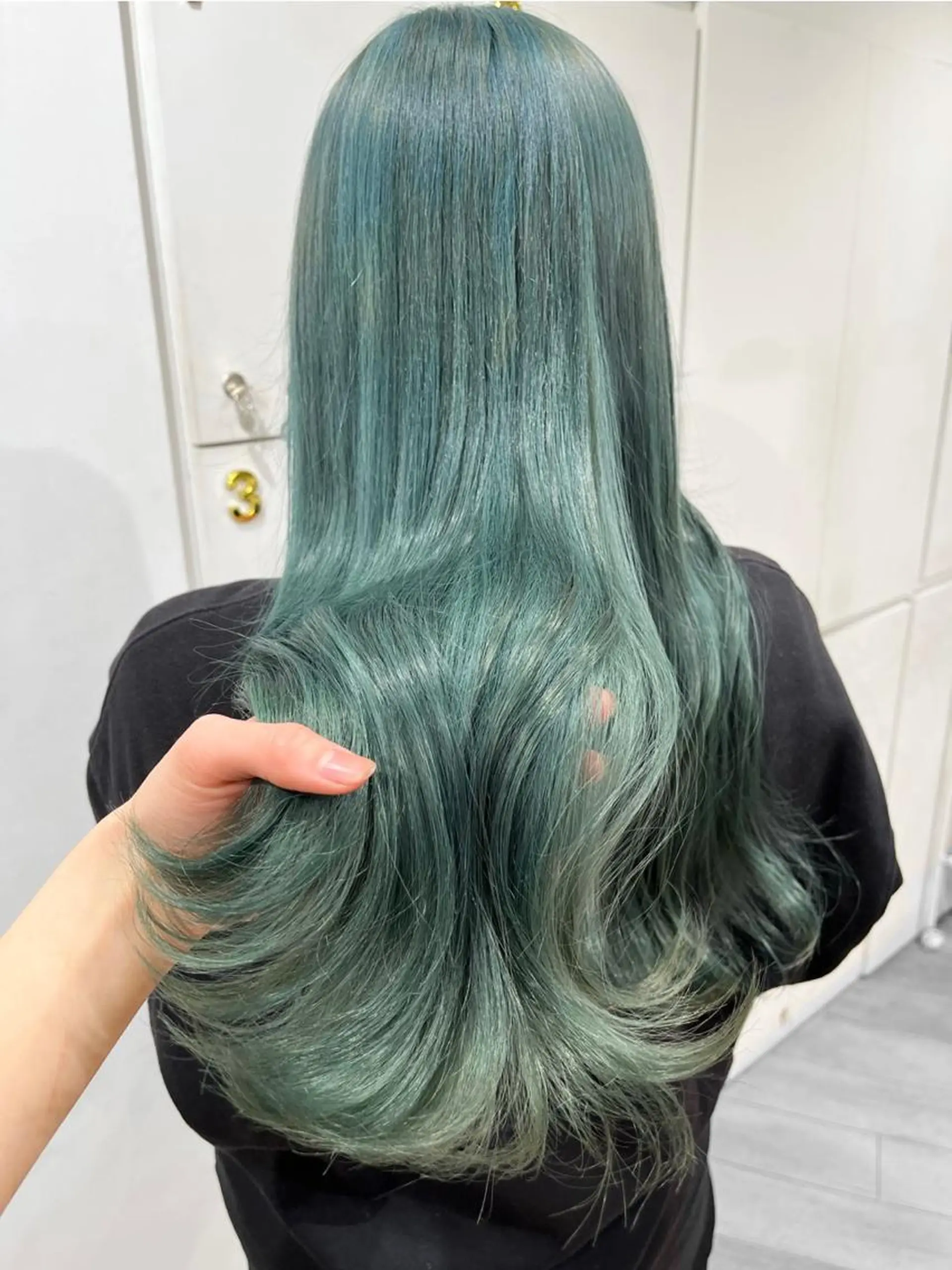 ロング カラー ヘアカラー 🤎HAZUKI🤎 ハイトーン✨エクステのヘアスタイル
