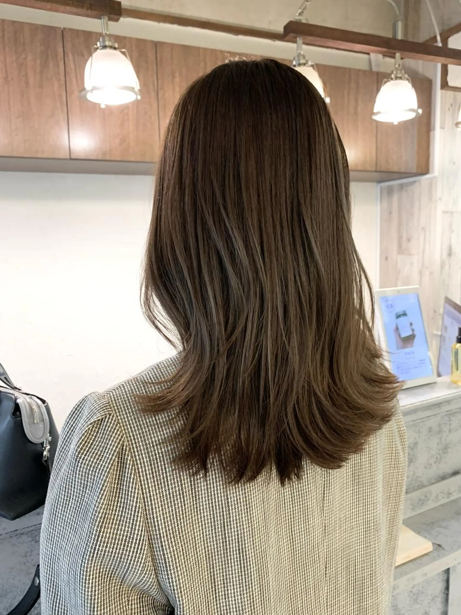 ミディアム カラー カット ヘアカラー トリートメント conne&riri所属・MA YUのヘアスタイル