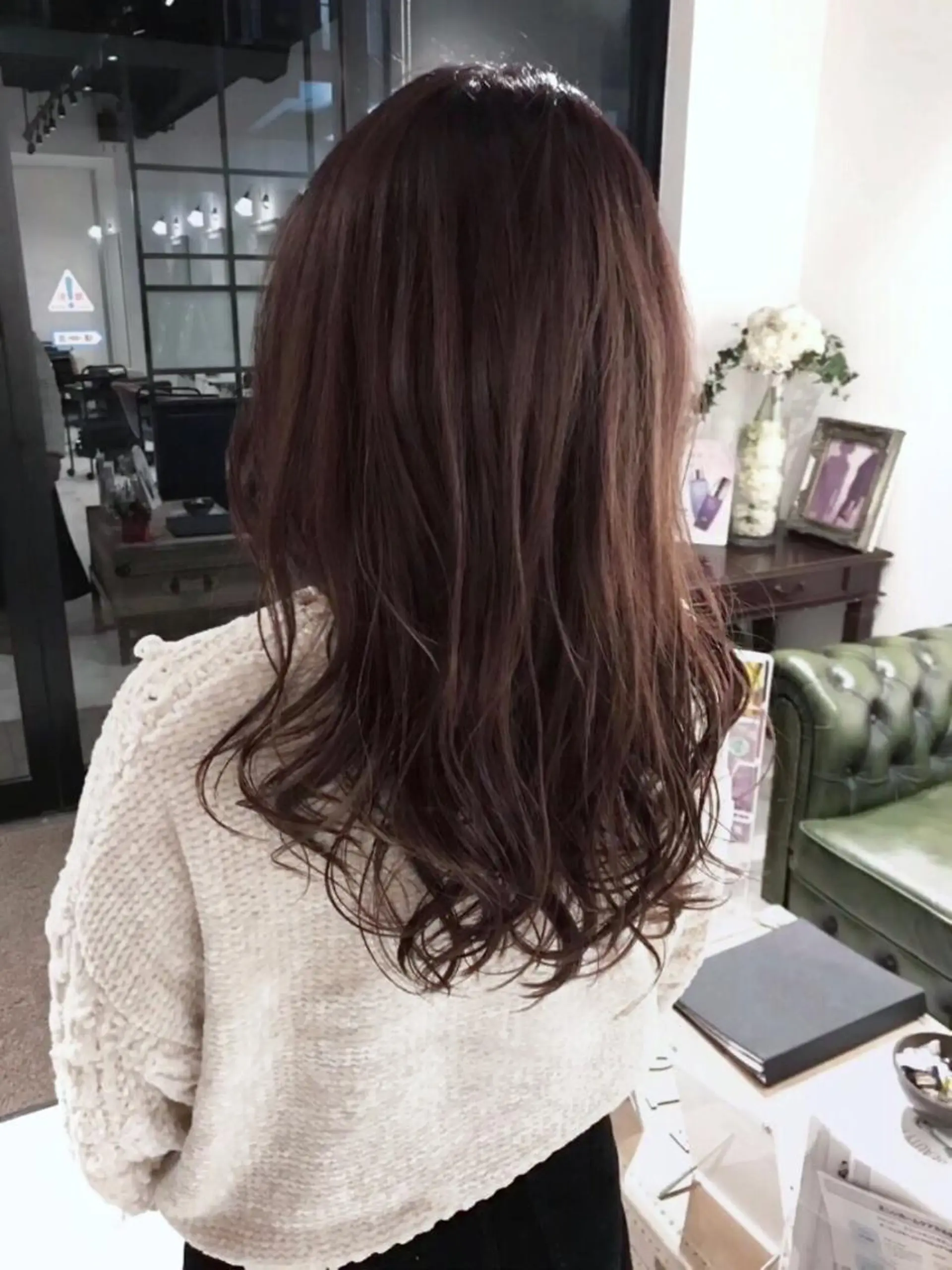 セミロング カラー アッシュ バイオレットカラー アピール欄に重要な お知らせがありますのヘアスタイル