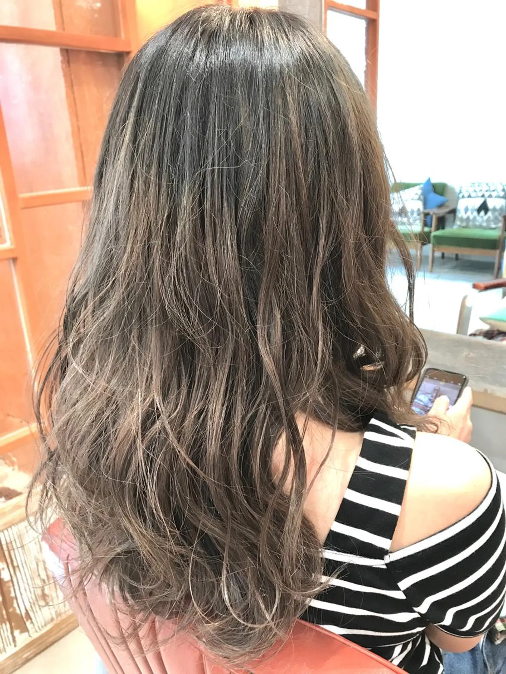 ミディアム カラー ヘアアレンジ アッシュ グラデーションカラー グレージュ ハイライトカラー ハイライト 増子 幹樹のヘアスタイル