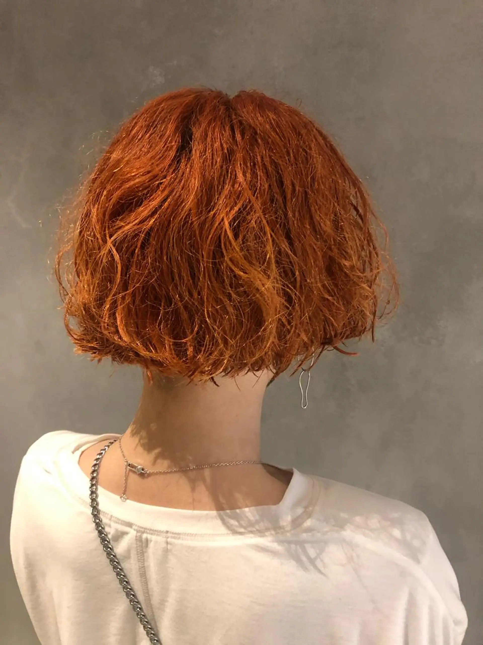 ショート カラー パーマ ブリーチ 長谷川 沙紀のヘアスタイル